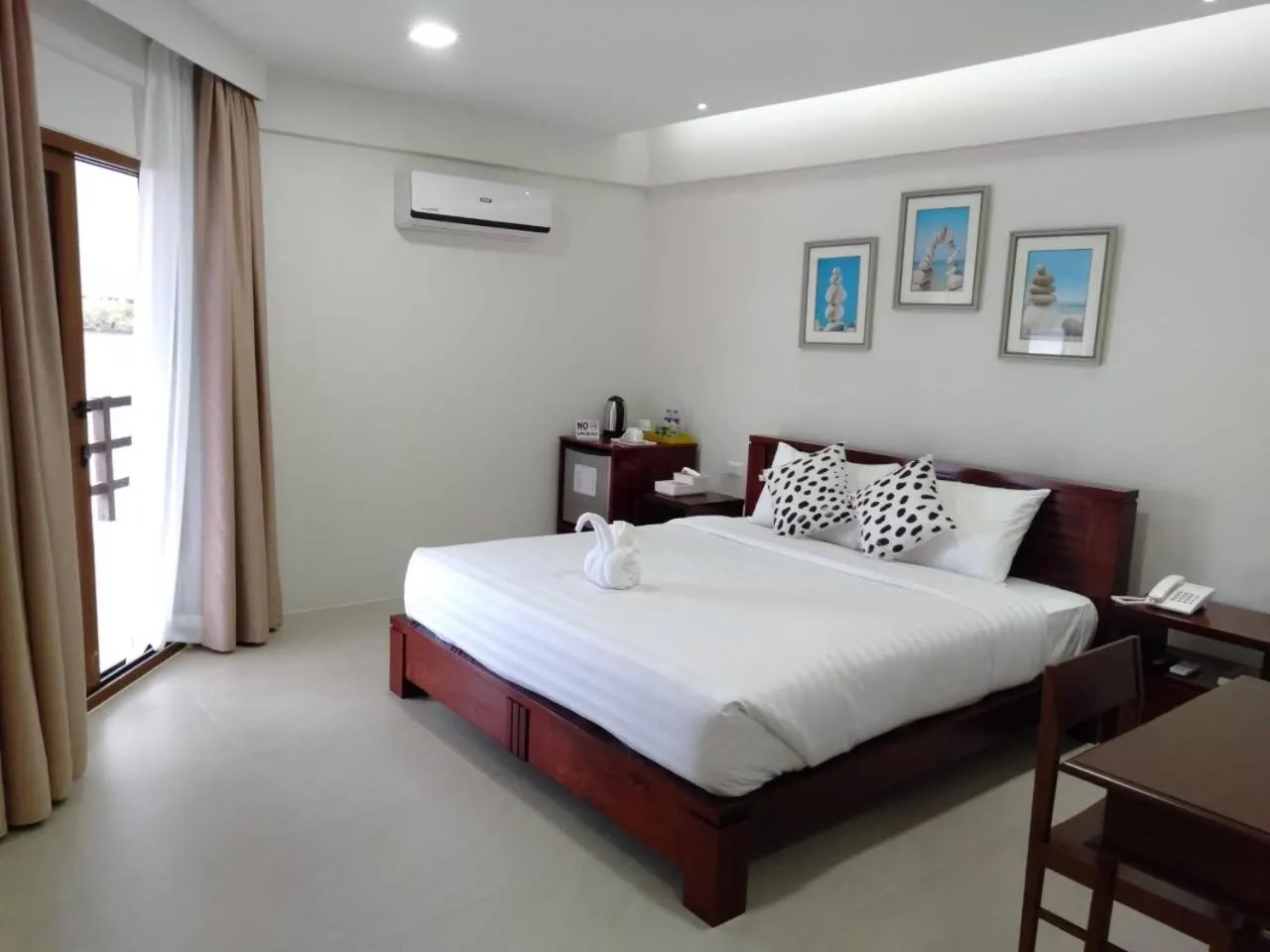 Bed in Nirvana Resort Puerto Galera