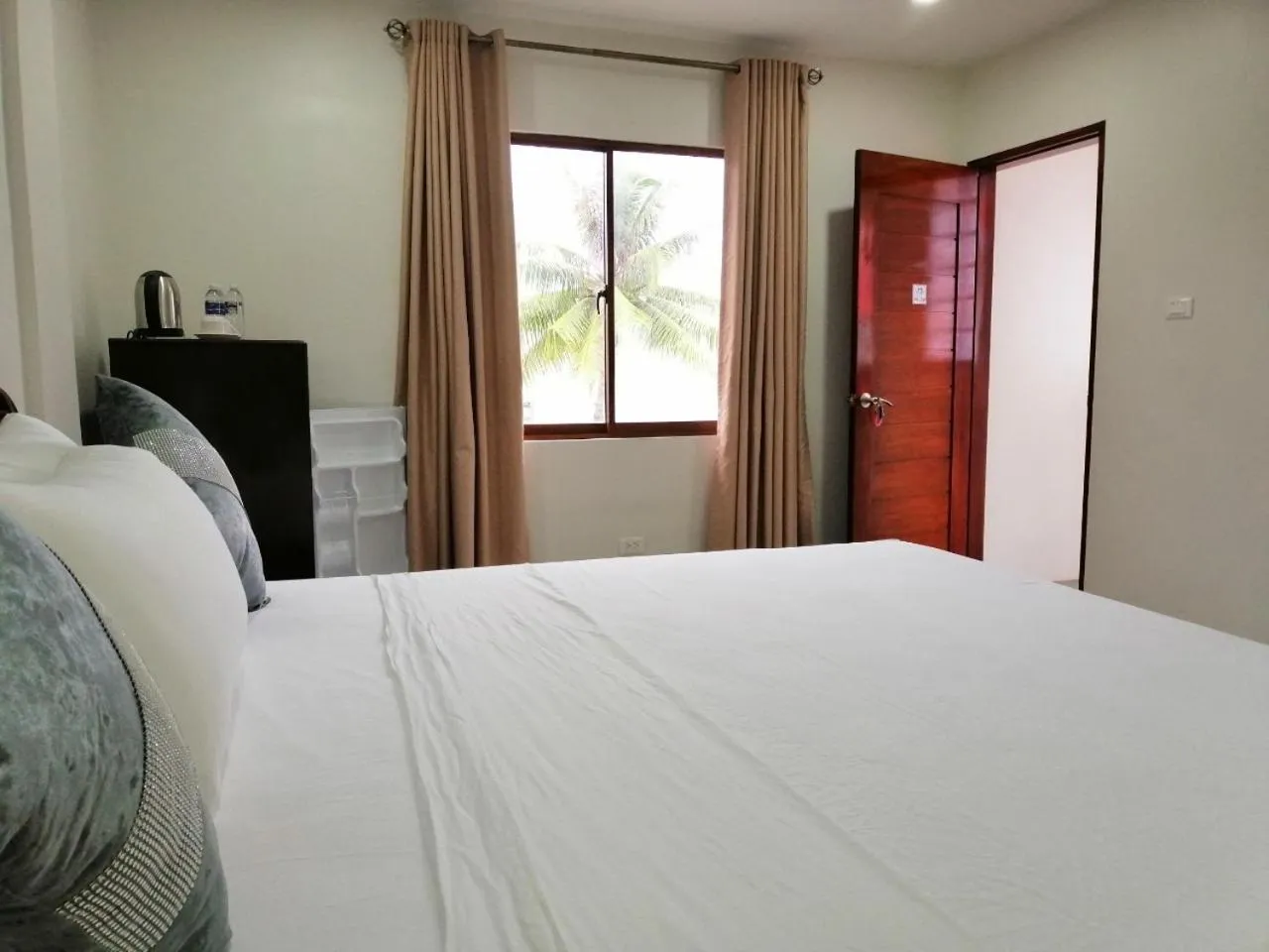 Bed in Nirvana Resort Puerto Galera