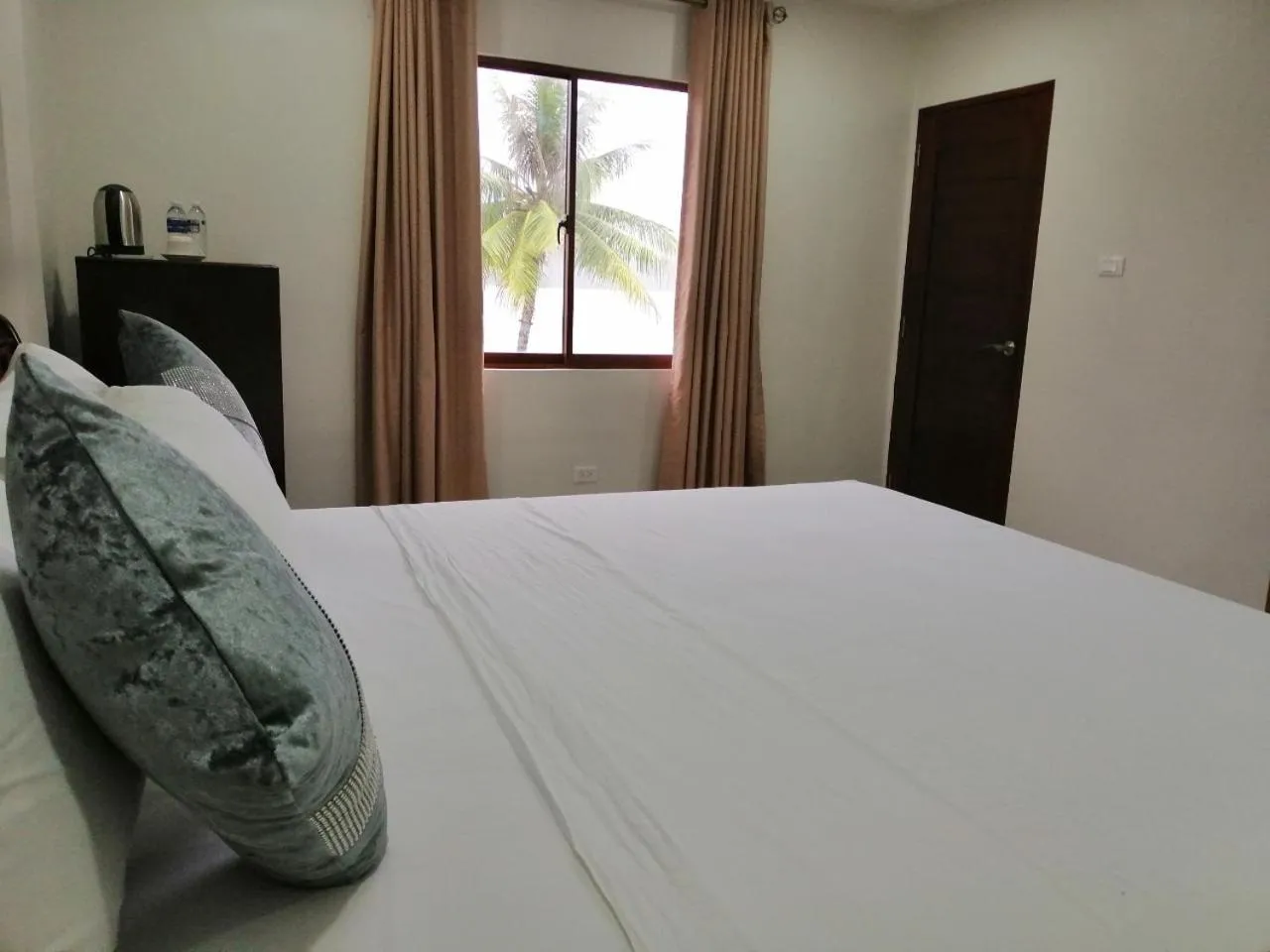 Bed in Nirvana Resort Puerto Galera