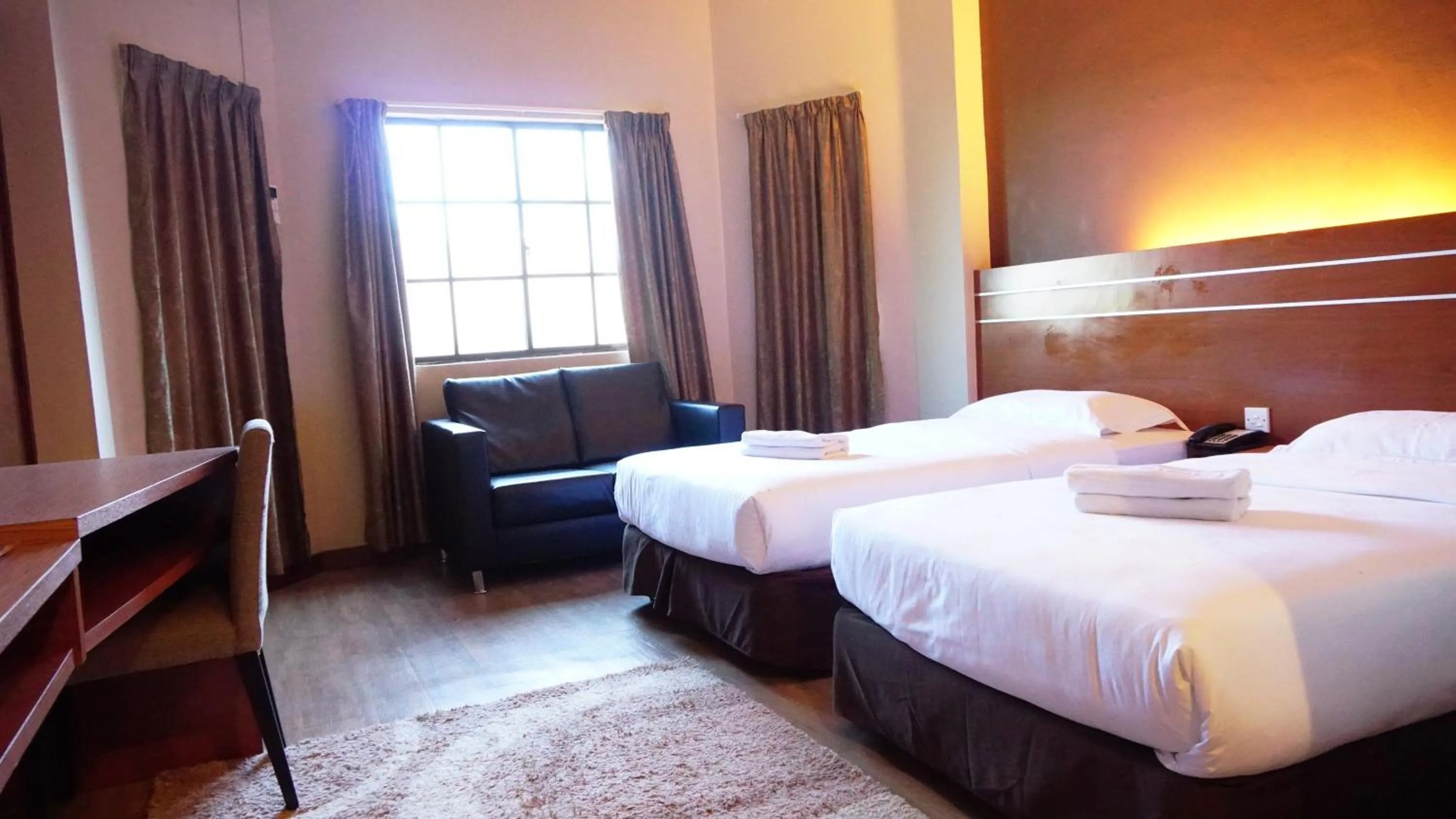 Bedroom, Bed in Best Star Resort