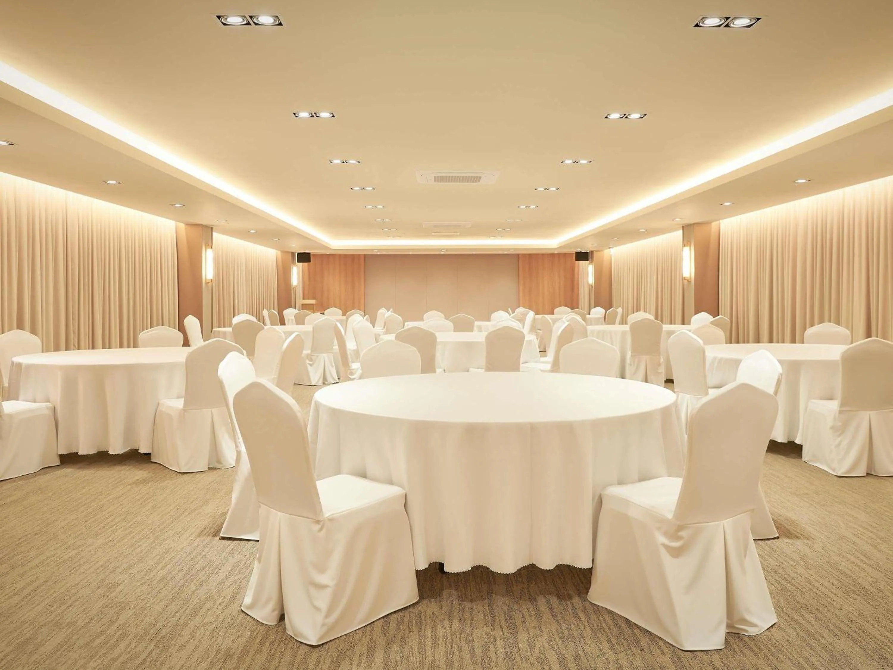 Meeting/conference room in Mercure Ambassador Jeju