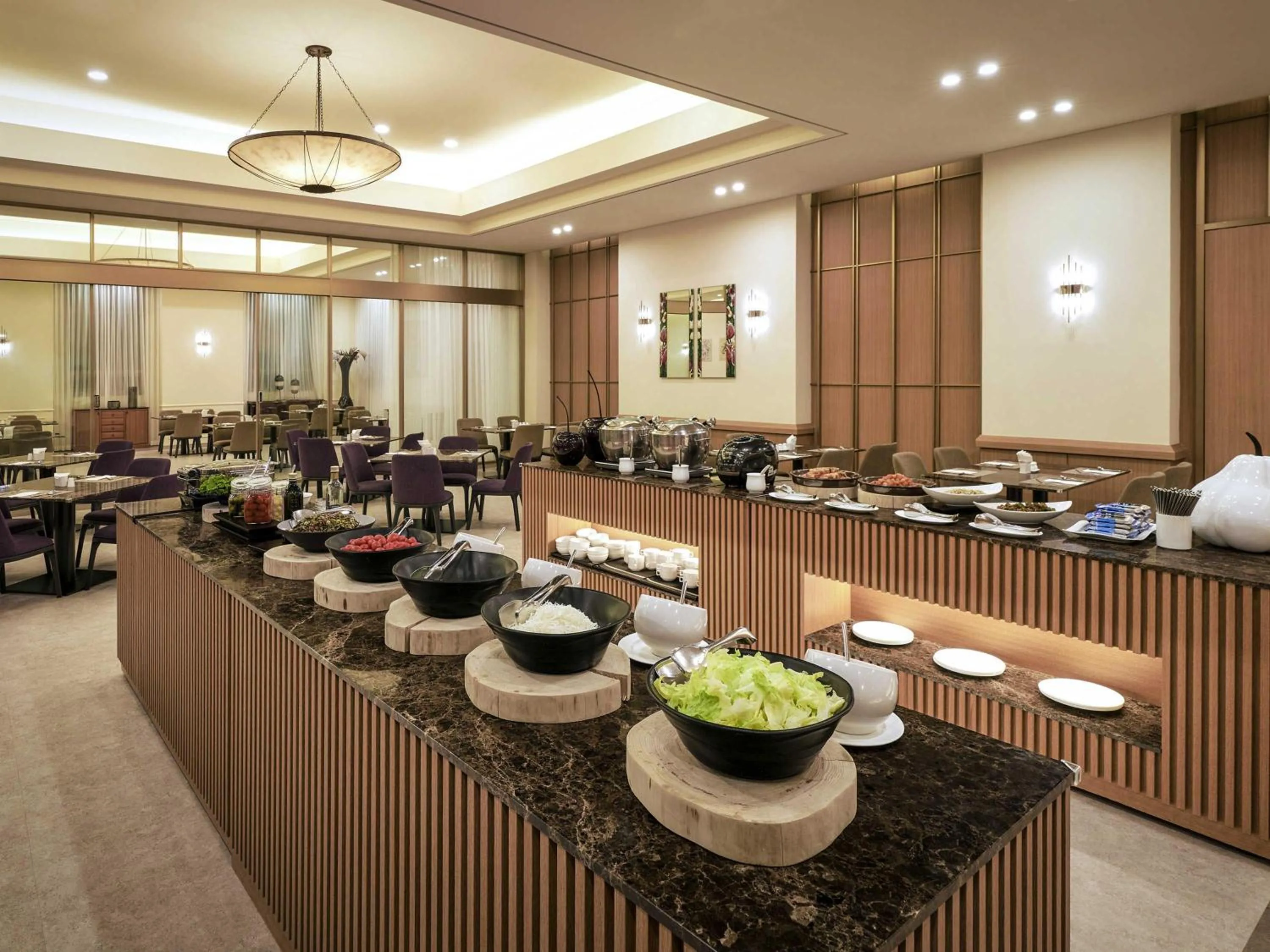 Restaurant/places to eat in Mercure Ambassador Jeju