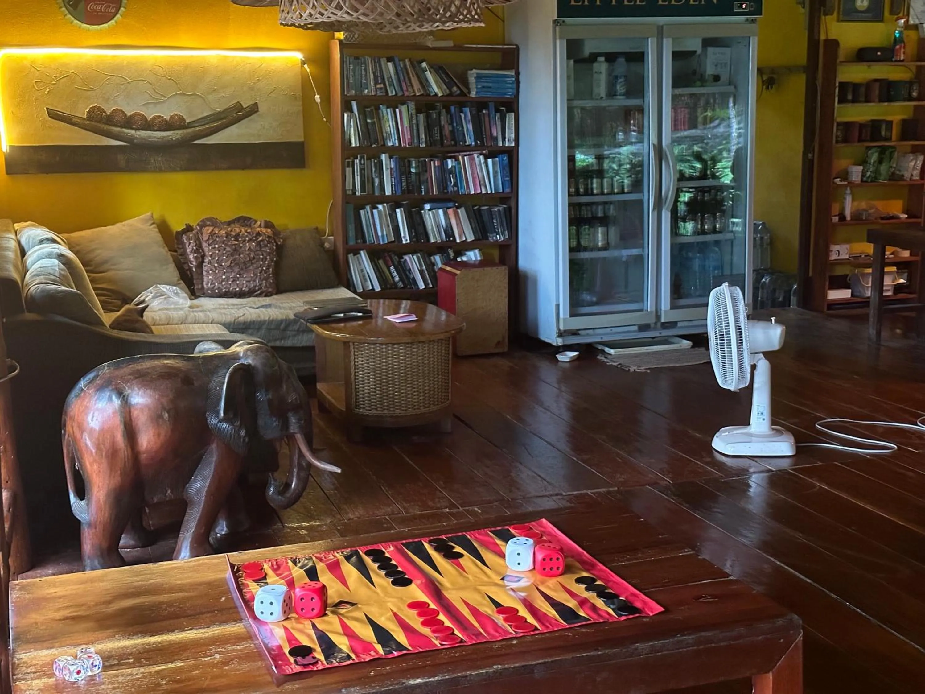 Restaurant/places to eat in LITTLE EDEN Bungalows