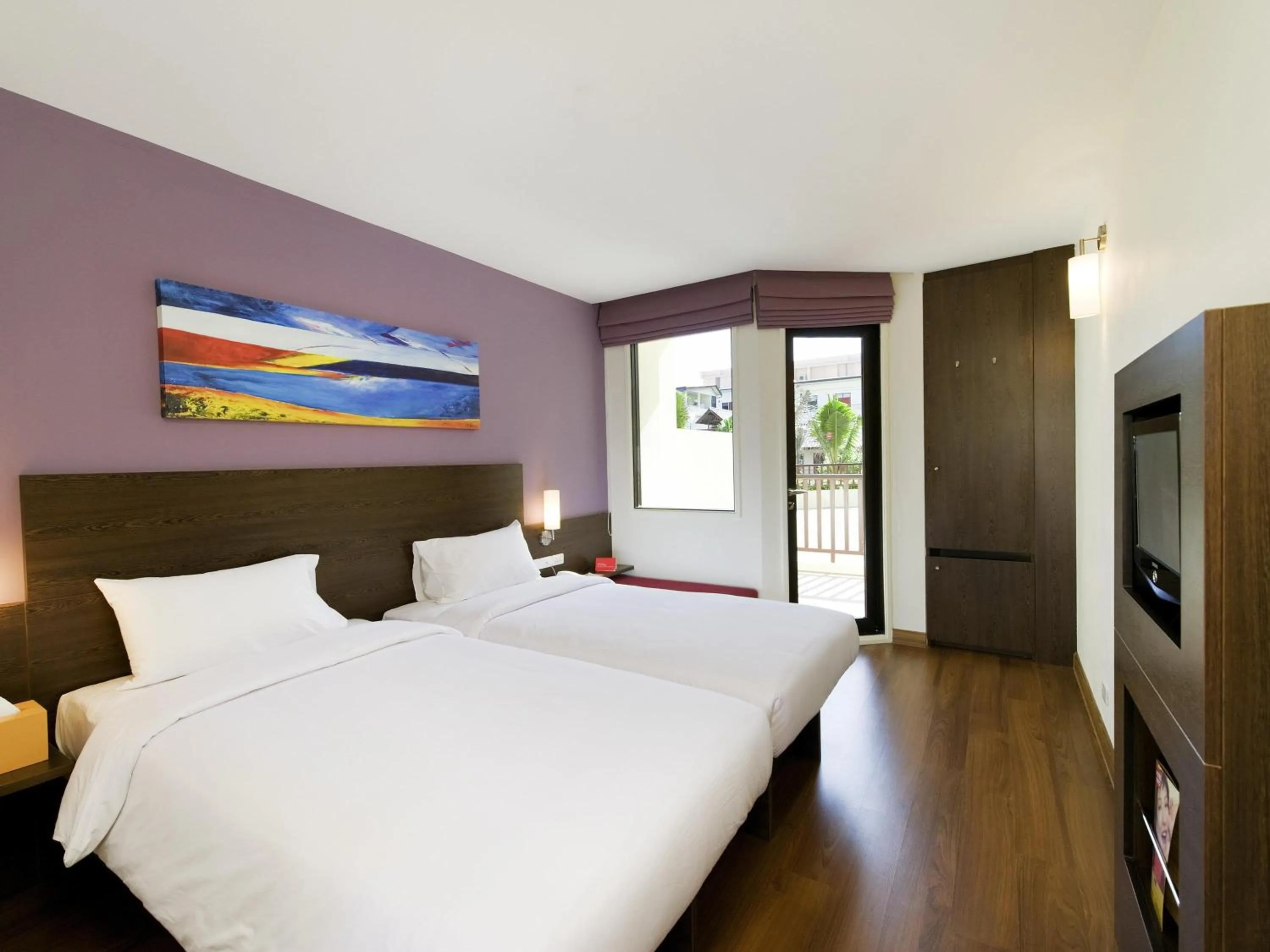 Bedroom, Bed in Ibis Phuket Patong