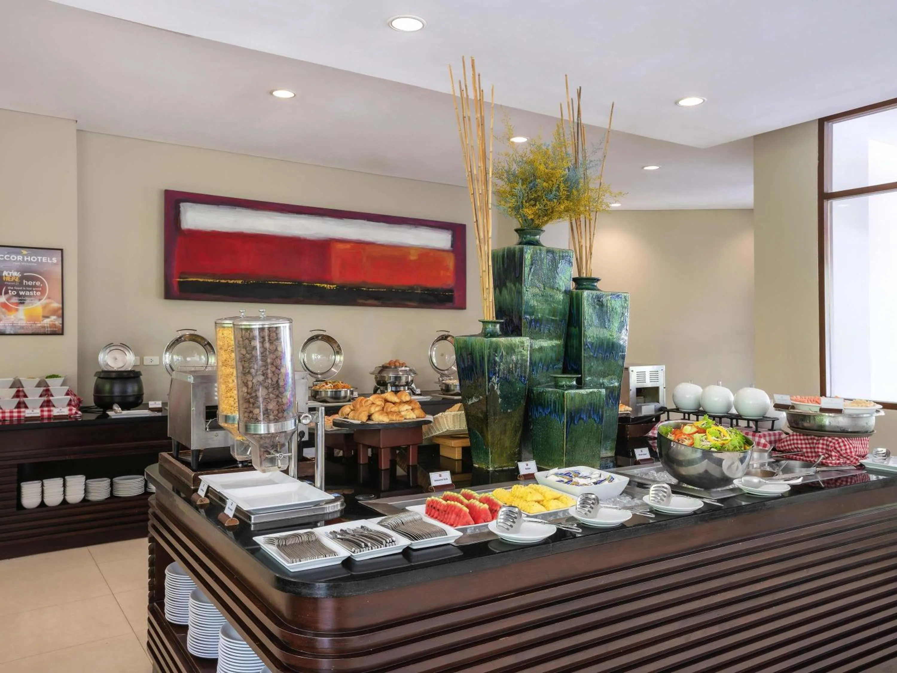 Restaurant/places to eat in Ibis Phuket Patong