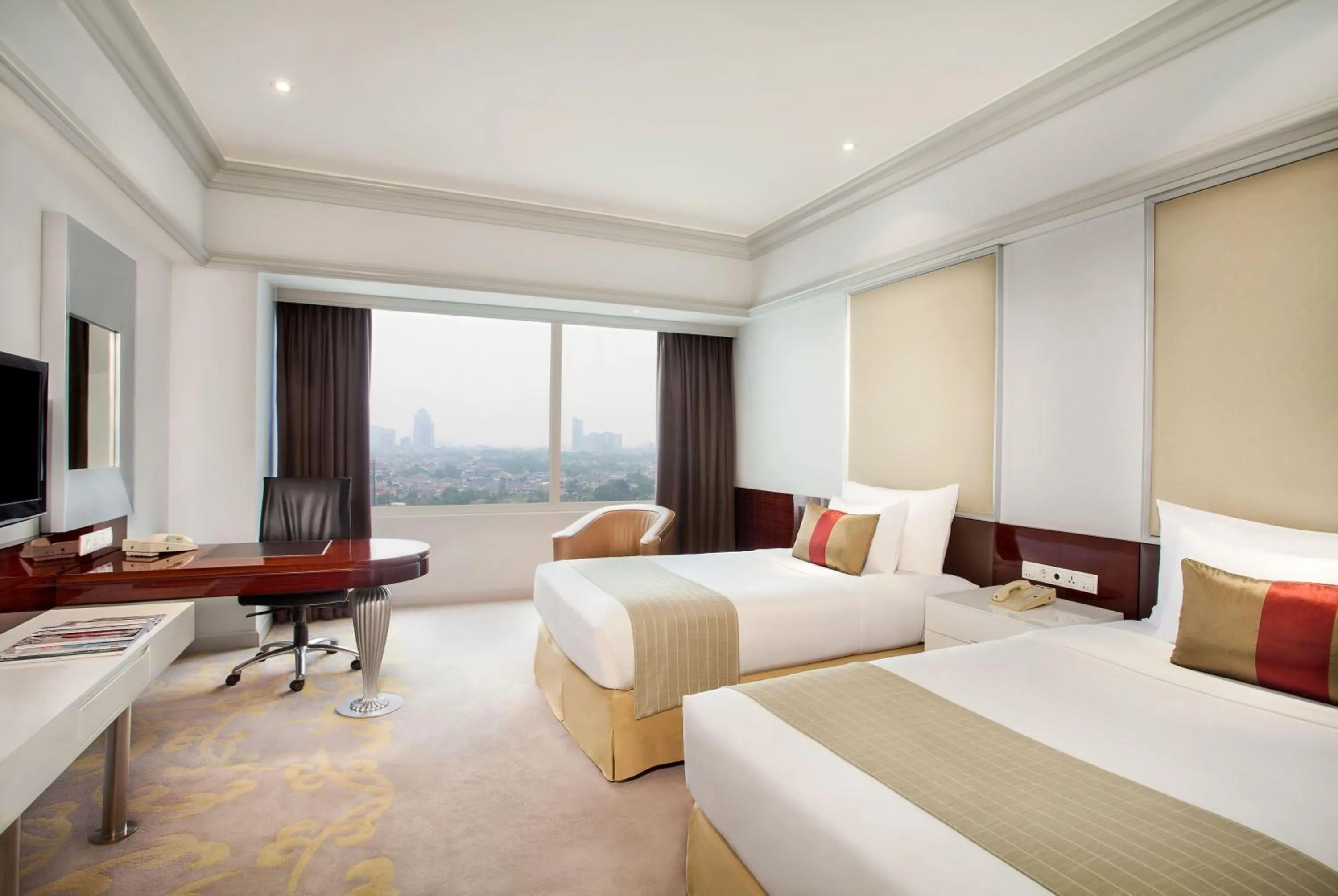 Photo of the whole room, Bed in Wyndham Casablanca Jakarta