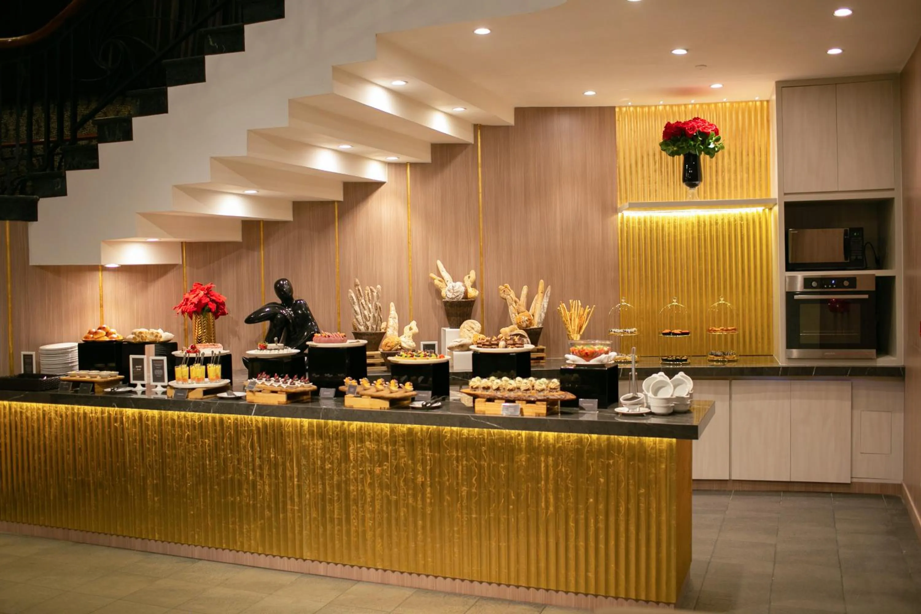 Restaurant/places to eat in Wyndham Casablanca Jakarta