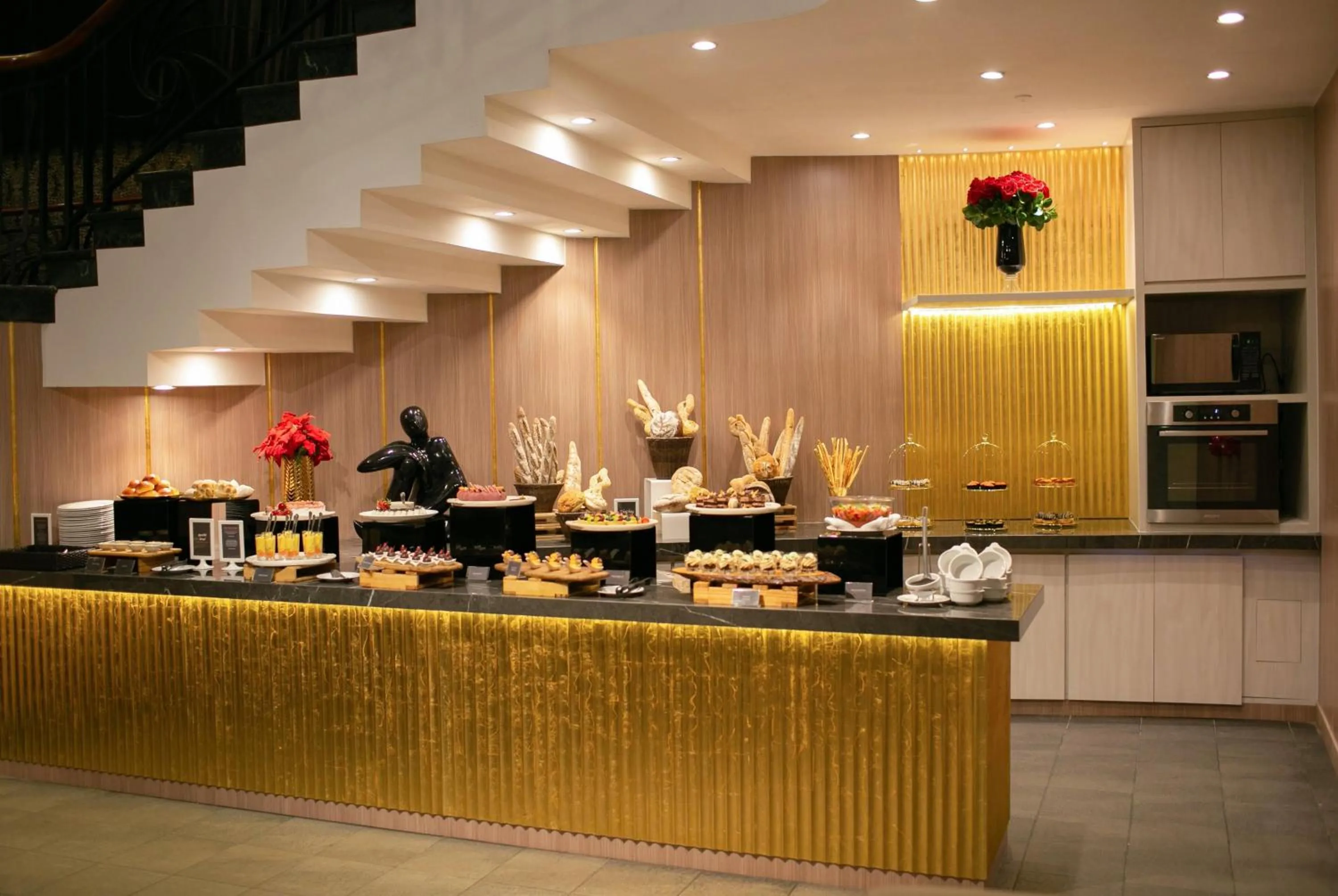 Restaurant/places to eat in Wyndham Casablanca Jakarta