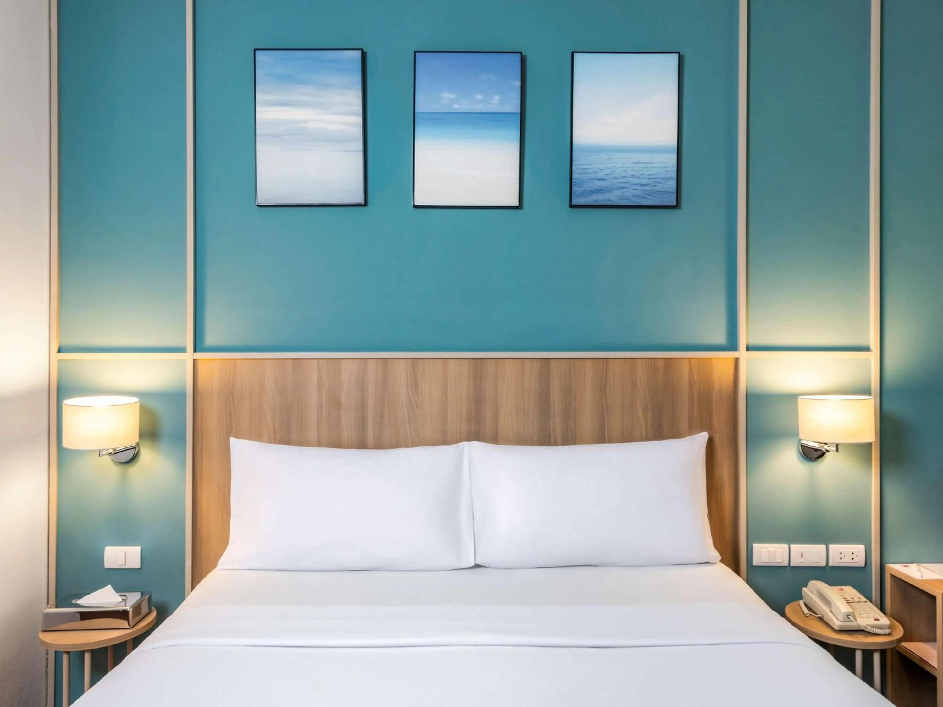 Suite with One Double Bed and Sofa in ibis Samui Bophut Hotel