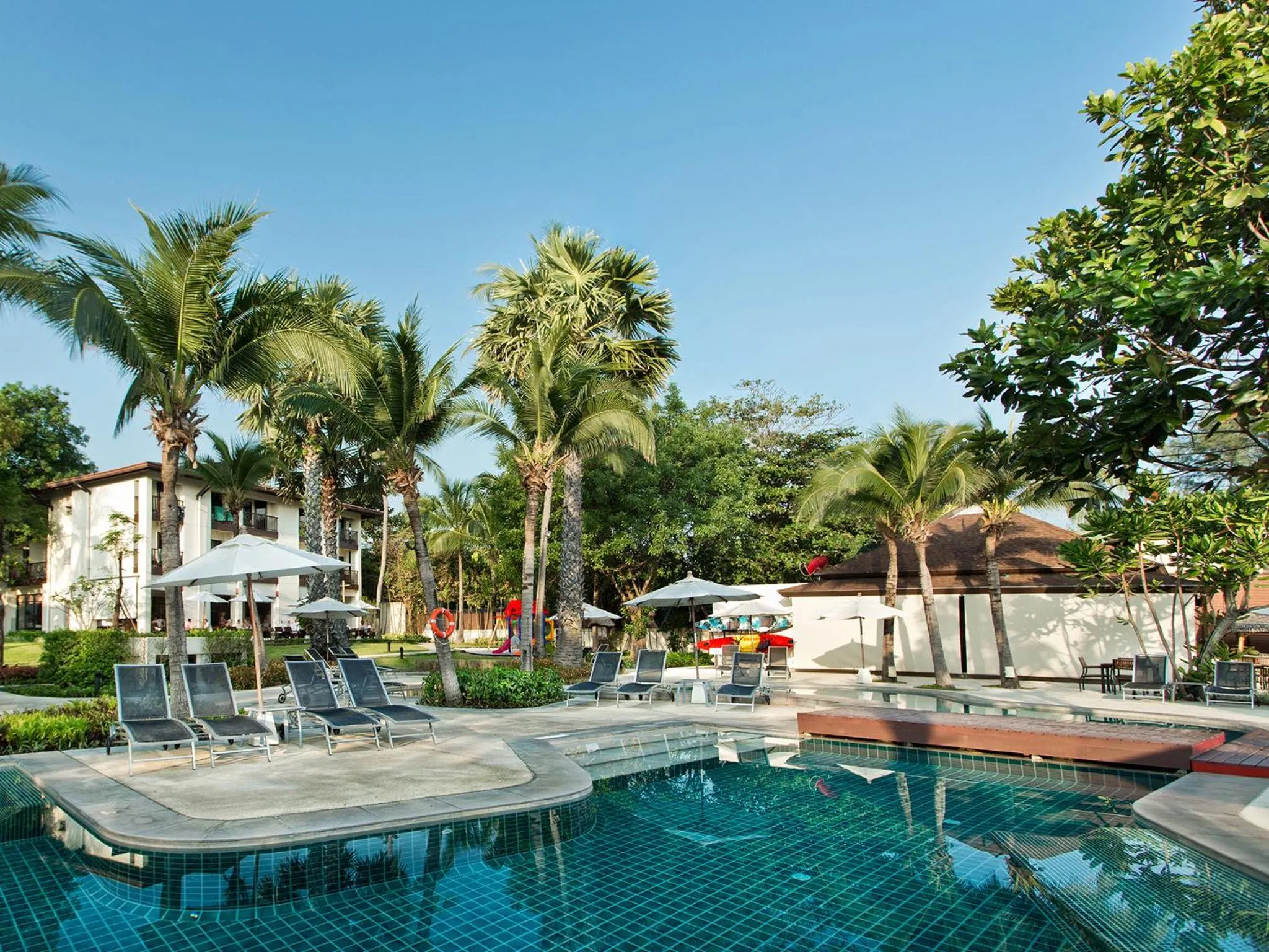 Swimming pool in ibis Samui Bophut Hotel