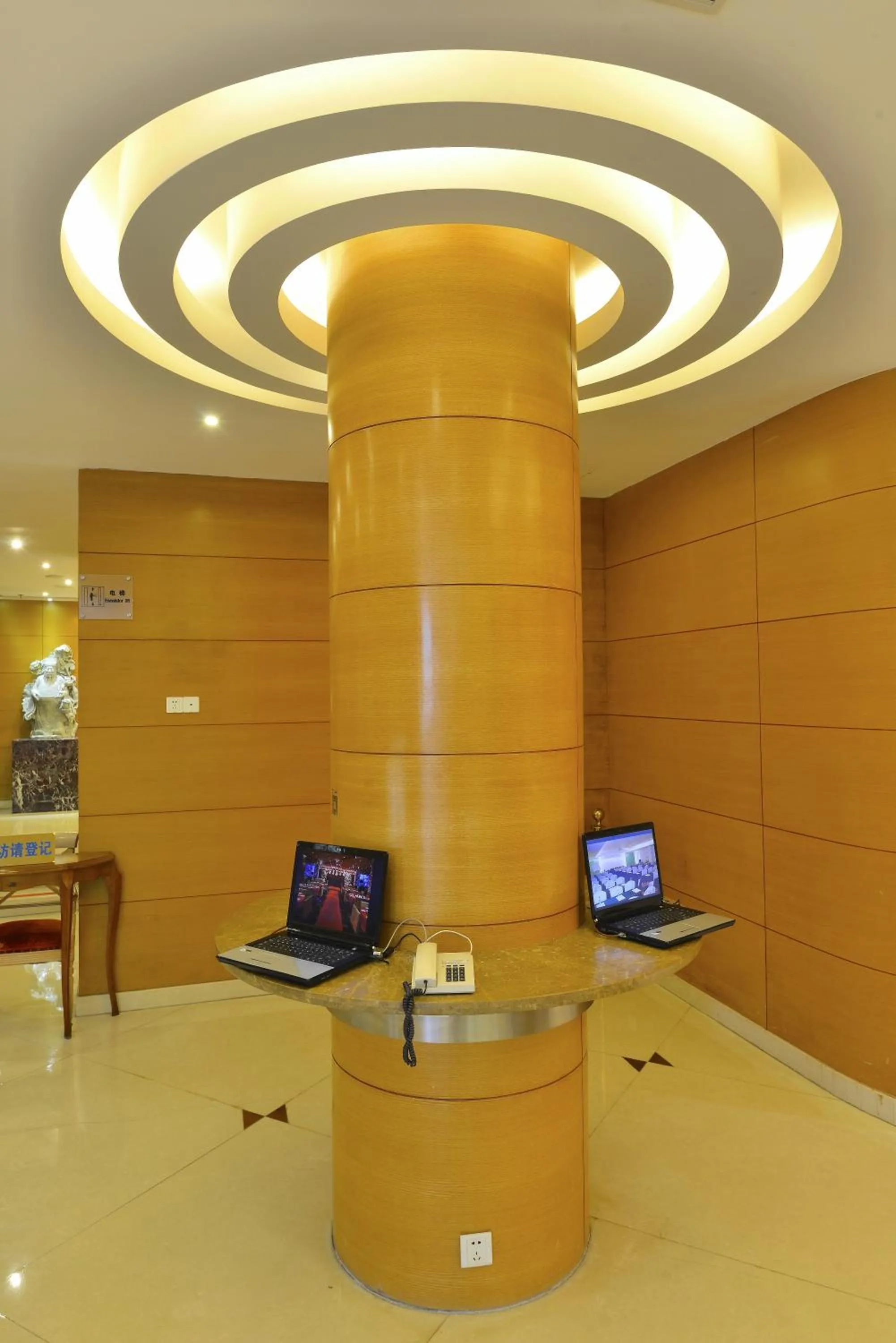 Lobby or reception, Lobby/Reception in Shenzhen Sunon Hotel,Dongmen (Formerly Sunon Holiday Villa Hotel)