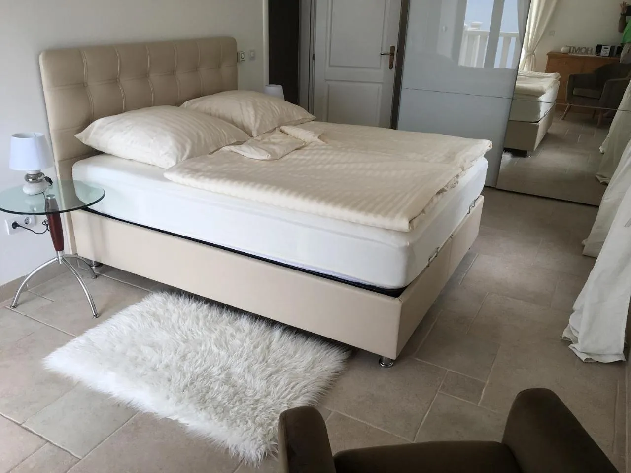 Bed in Luxury Villa Alena