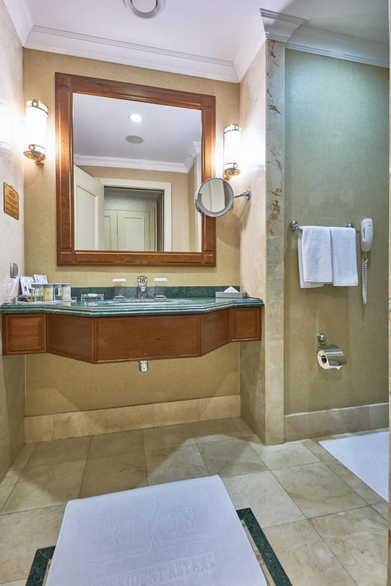 Shower in Rixos President Hotel Astana