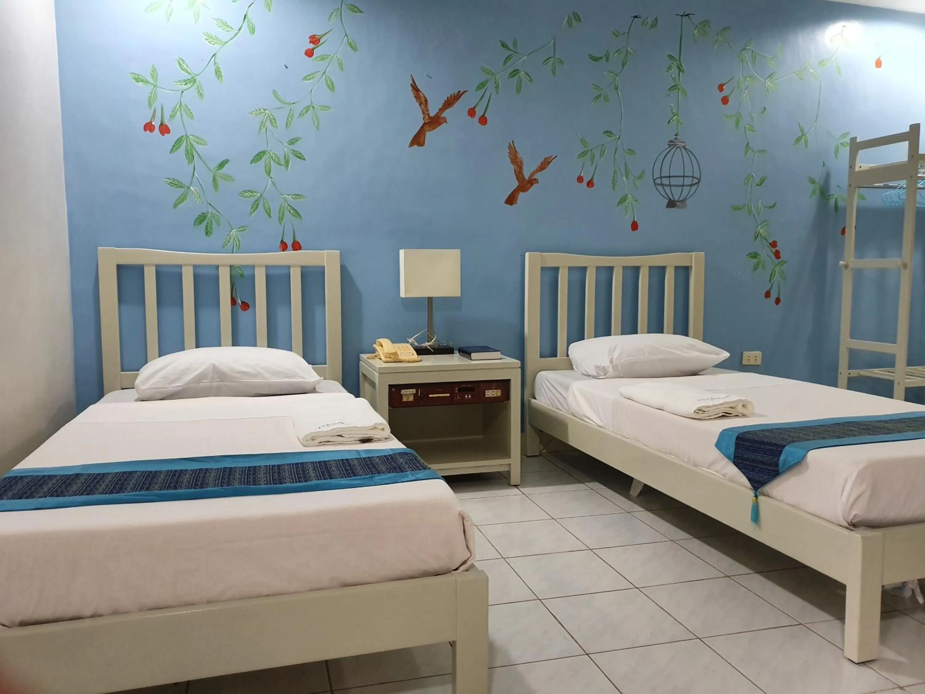 Photo of the whole room, Bed in Riverview Resort and Conference Center