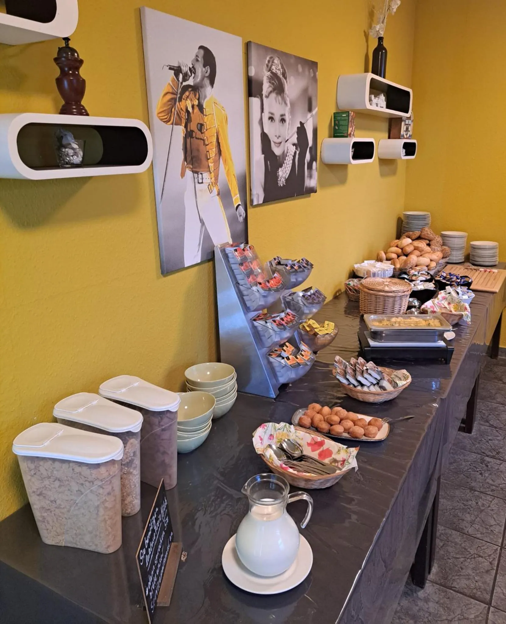 Breakfast in Hotel Altes Badehaus