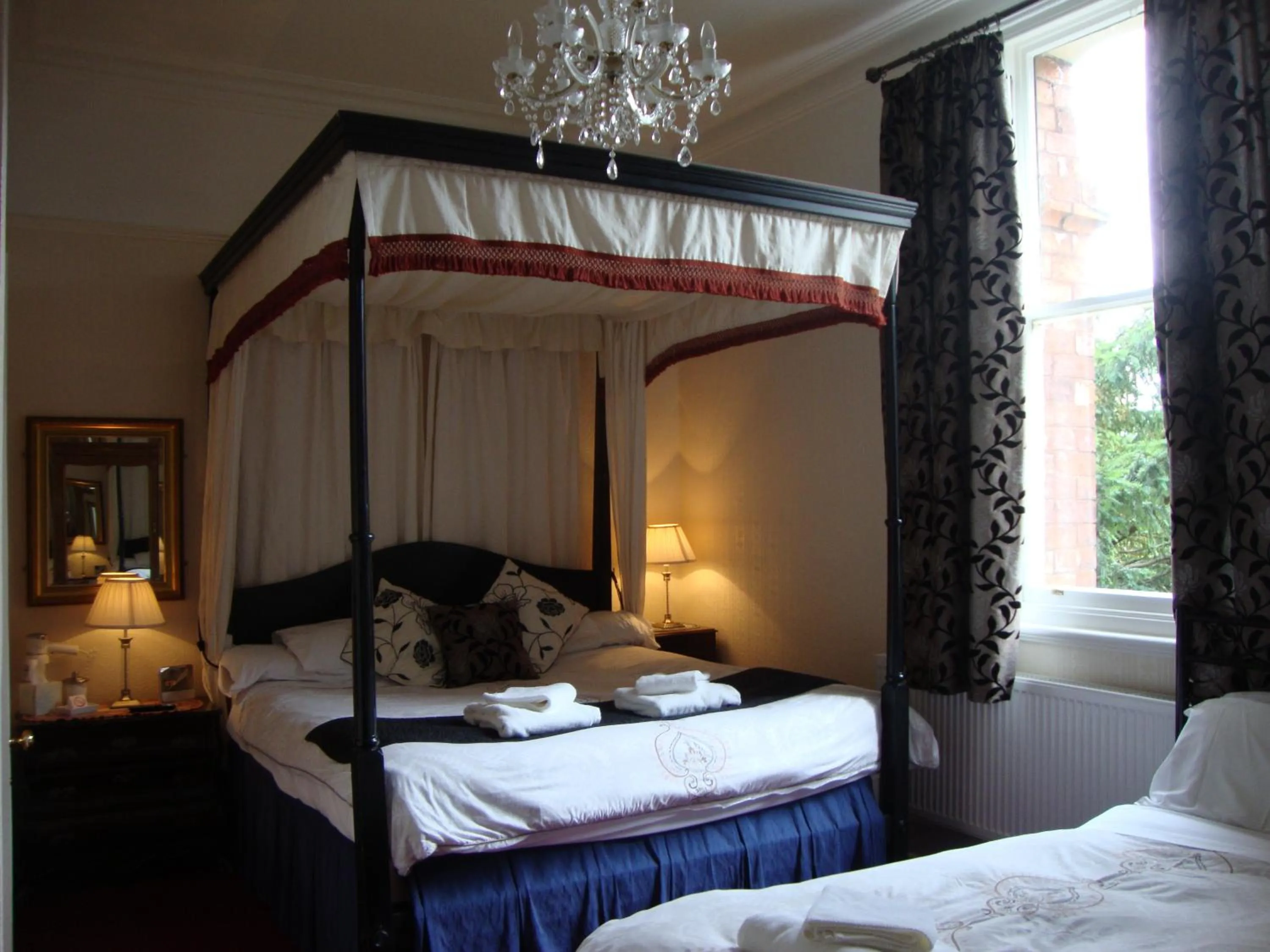 Bedroom, Bed in Ascot House
