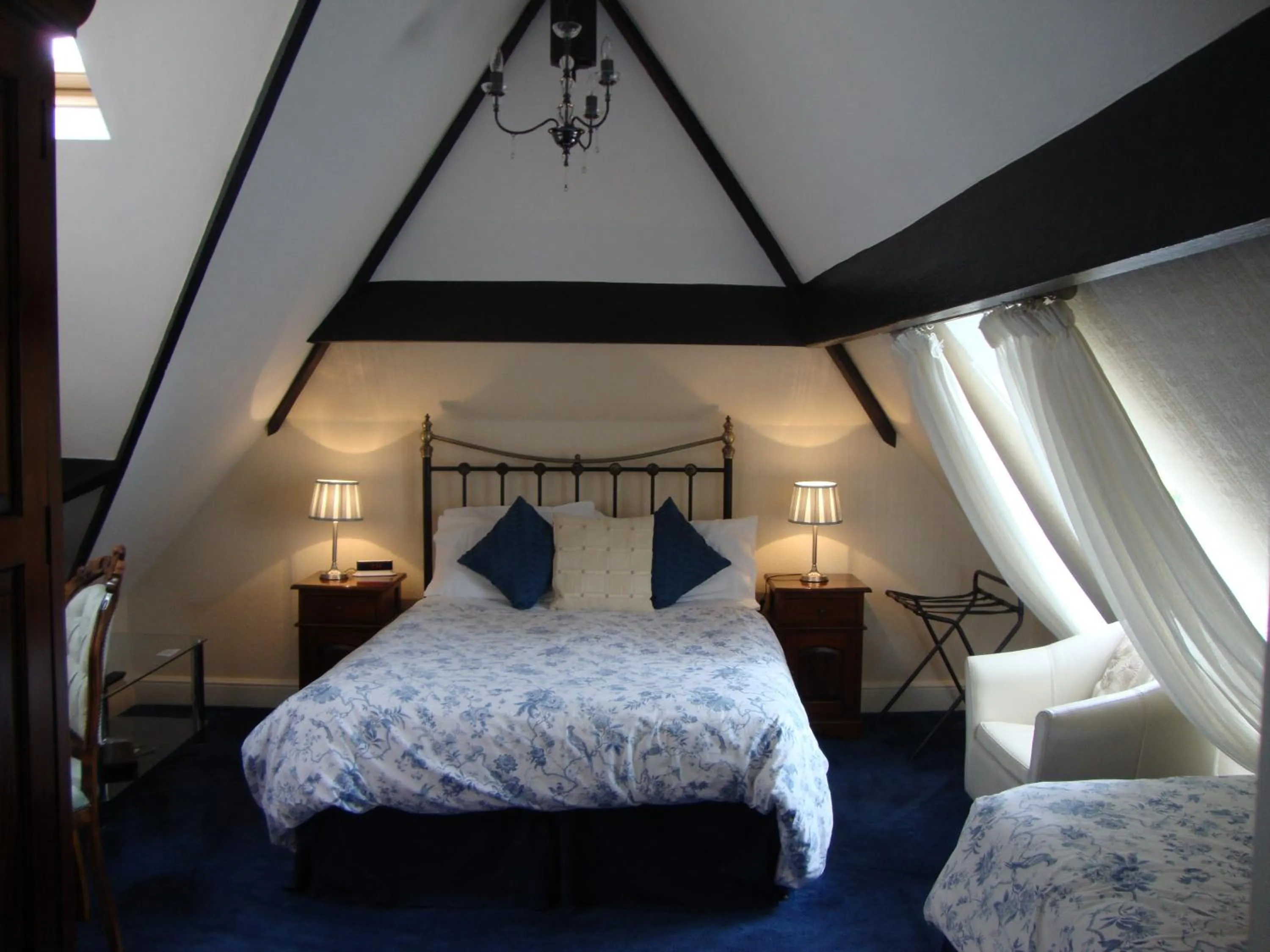 Bedroom, Bed in Ascot House