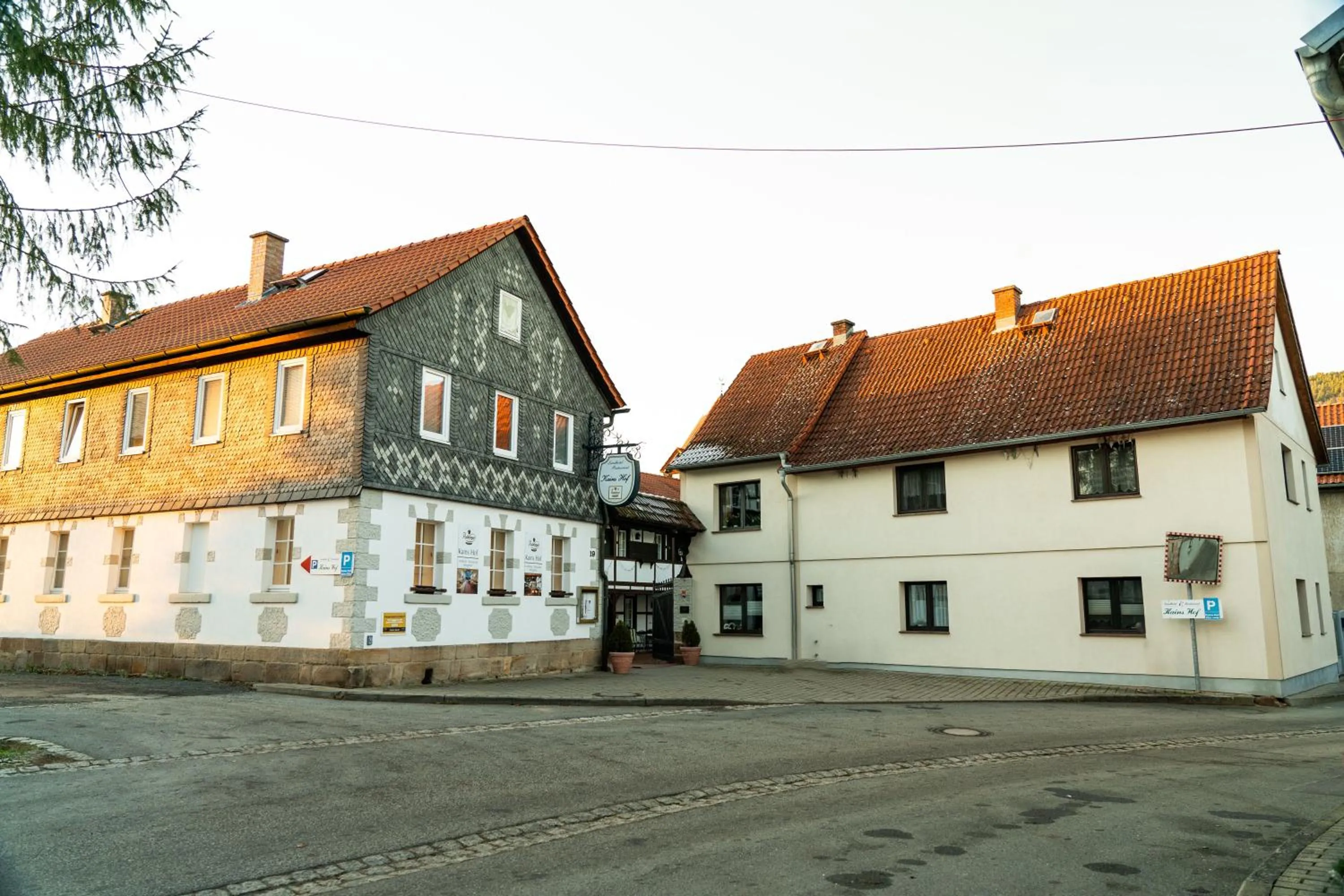 Property building in Landhotel & Restaurant Kains Hof