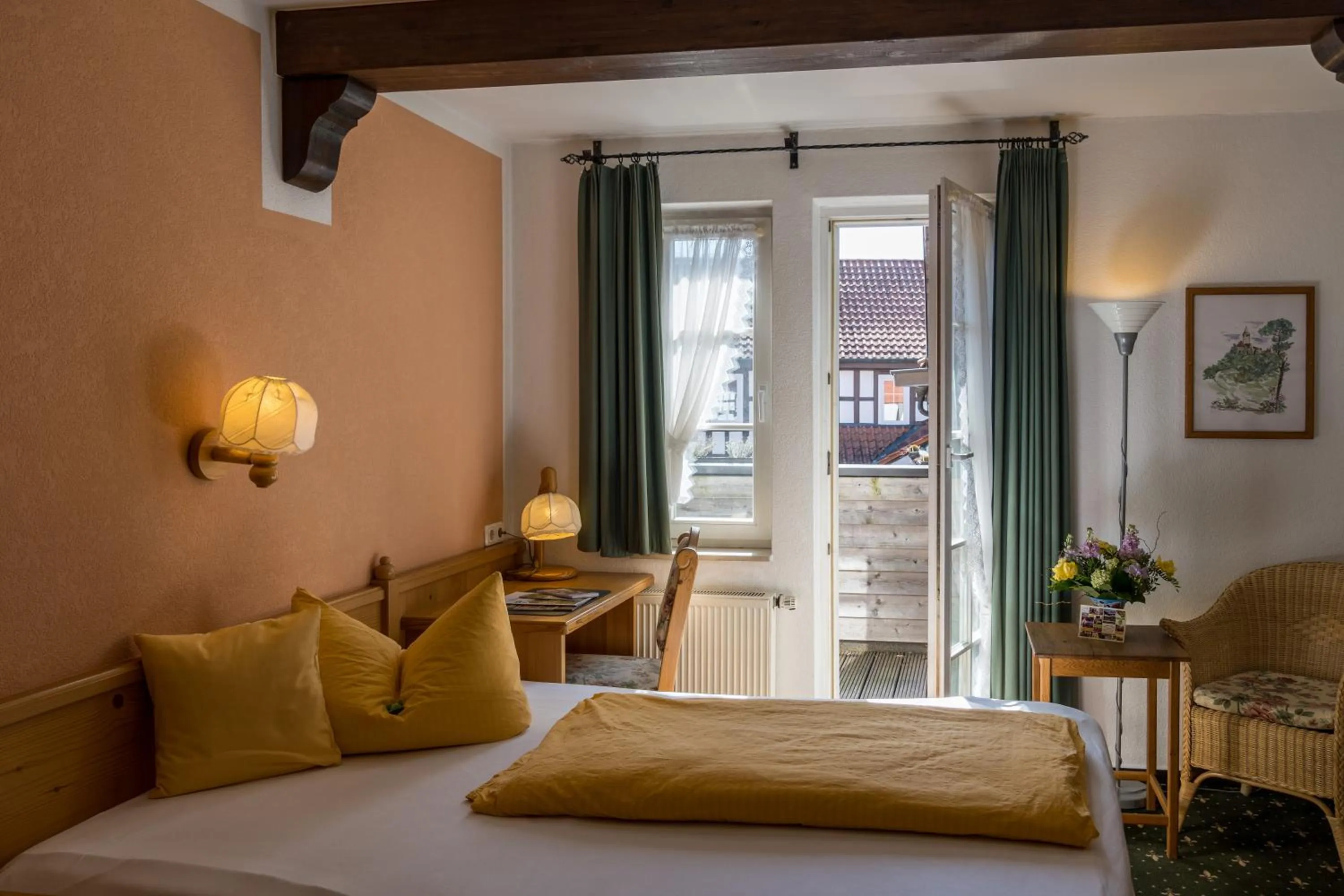 Photo of the whole room, Bed in Landhotel & Restaurant Kains Hof
