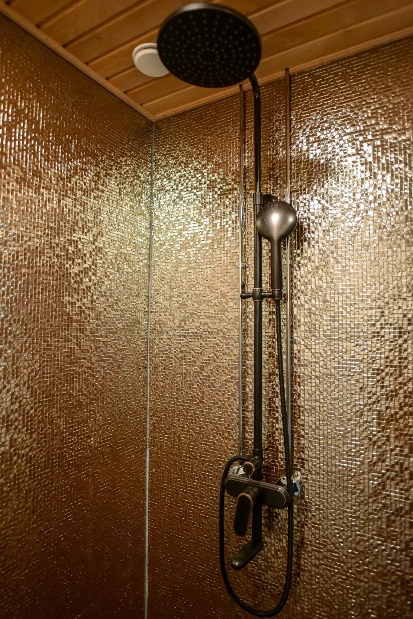 Shower in Tankavaara Gold Village