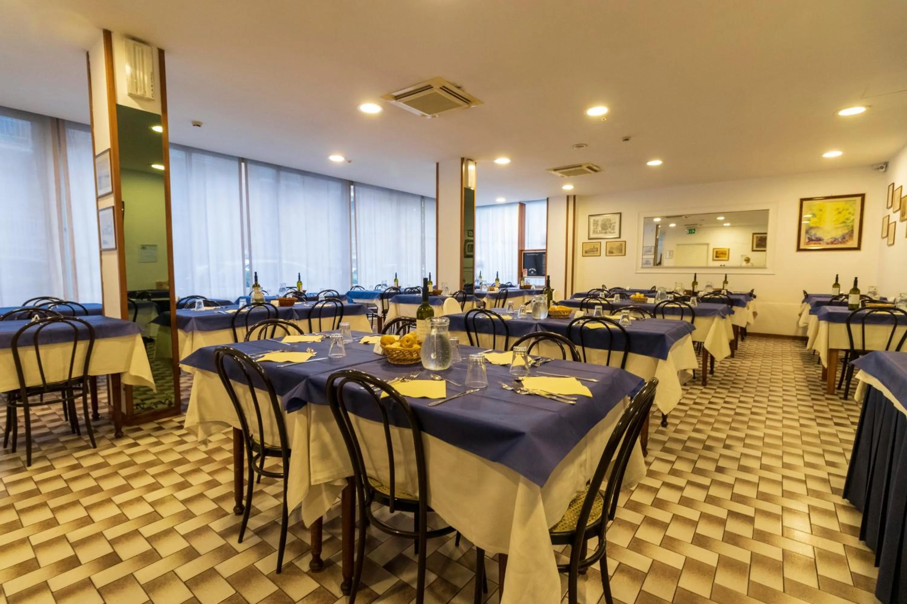 Restaurant/places to eat in Hotel Ausonia B&B RiMiNi