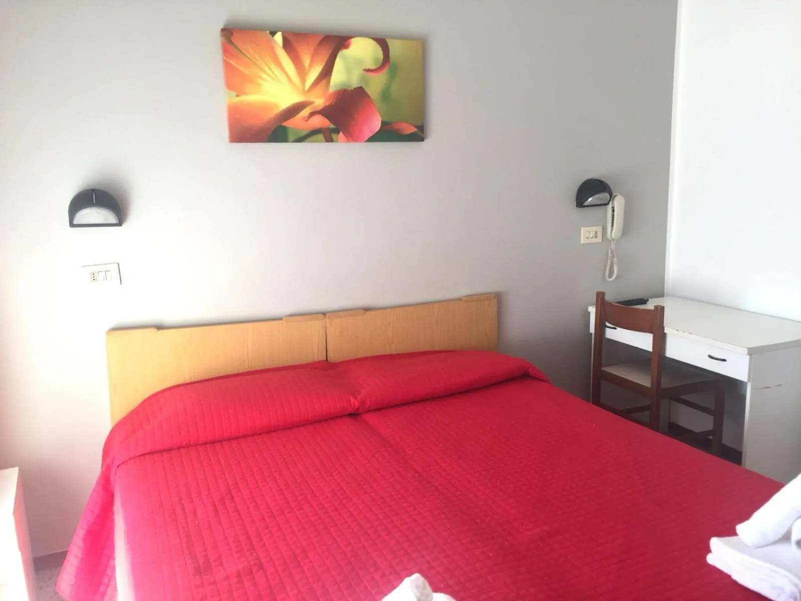 Photo of the whole room, Bed in Hotel Ausonia B&B RiMiNi