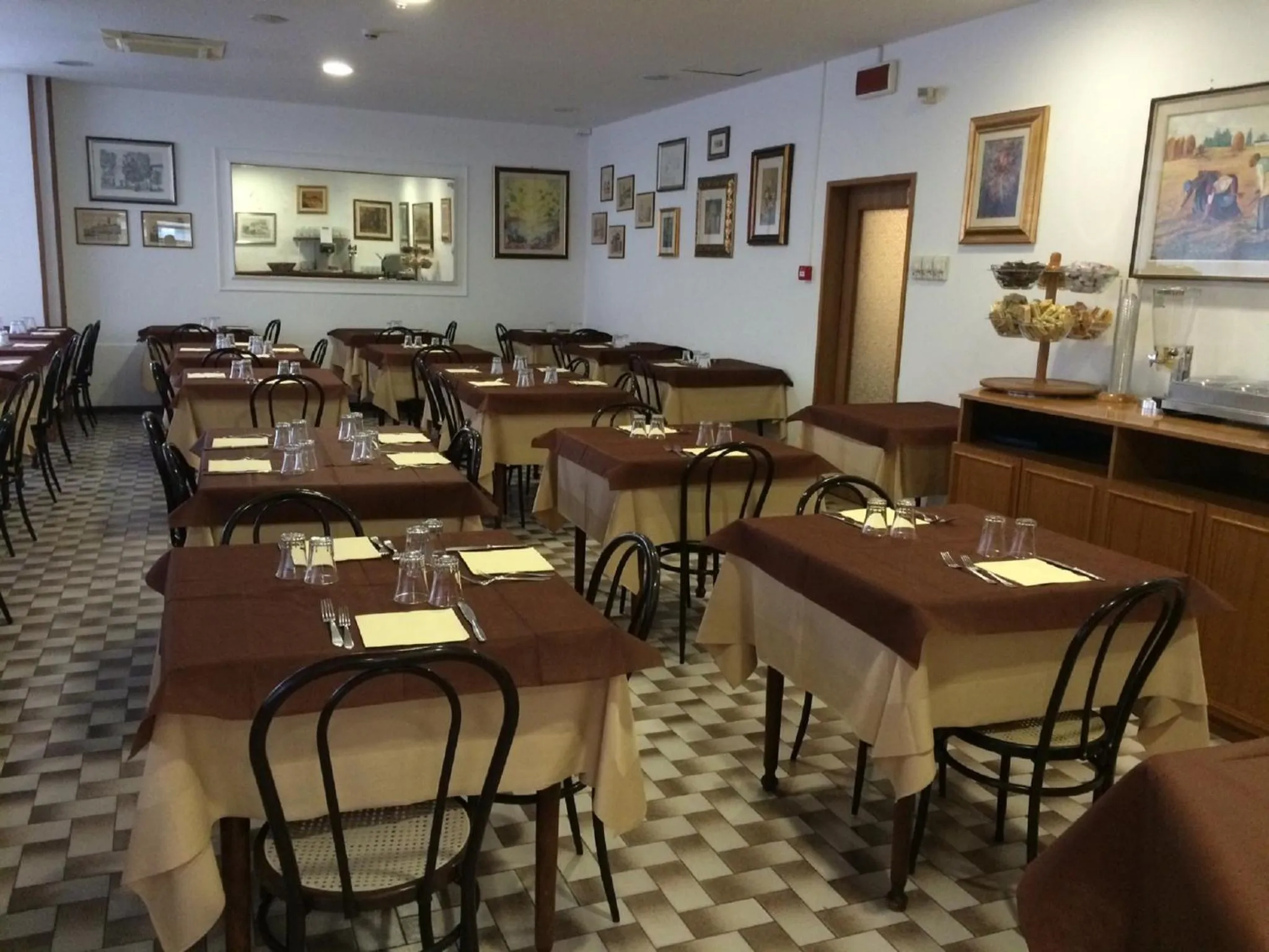 Restaurant/places to eat in Hotel Ausonia B&B RiMiNi