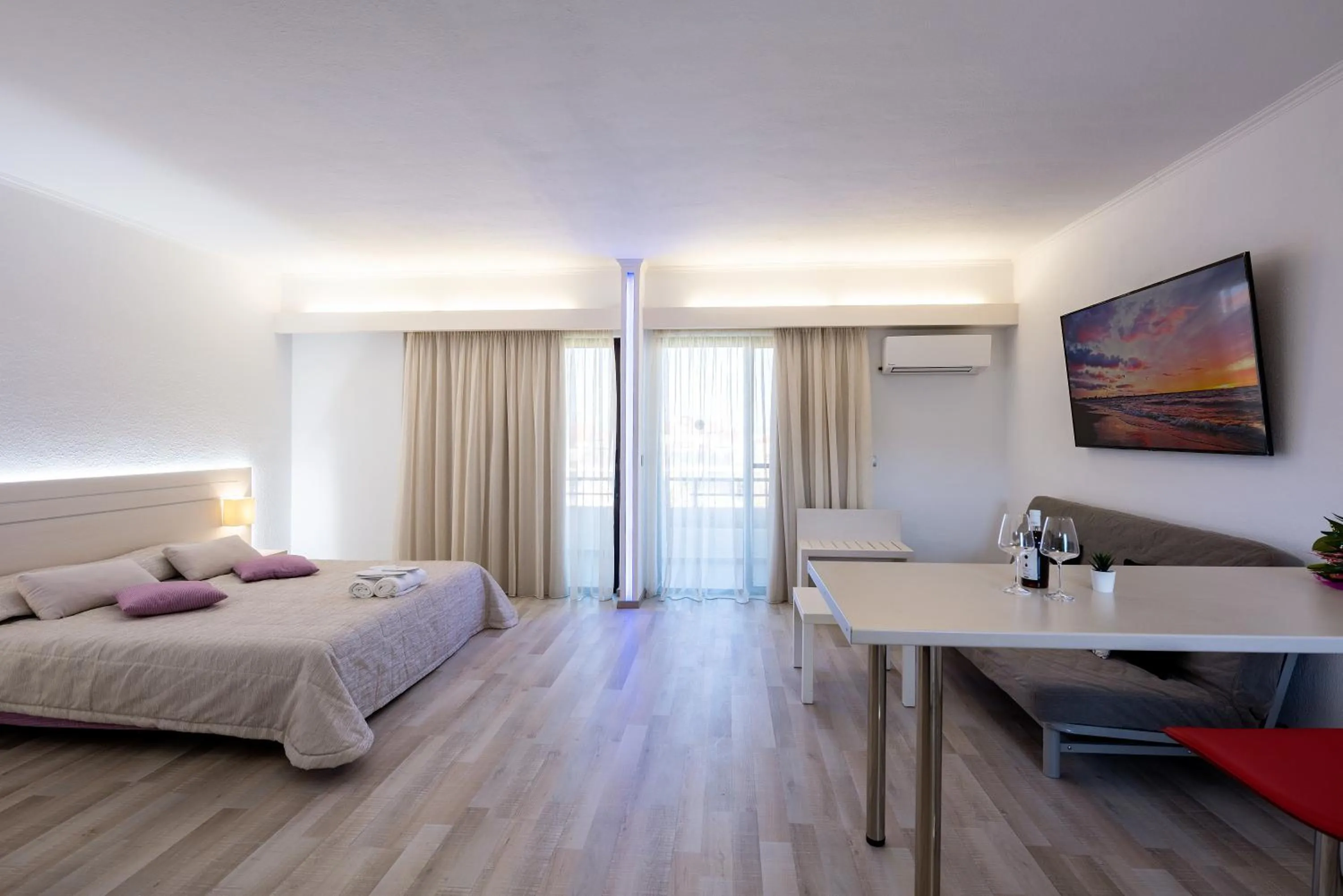 Photo of the whole room, Bed in Terinikos Sunny Garden Hotel & Junior Suites New Renovation 2025