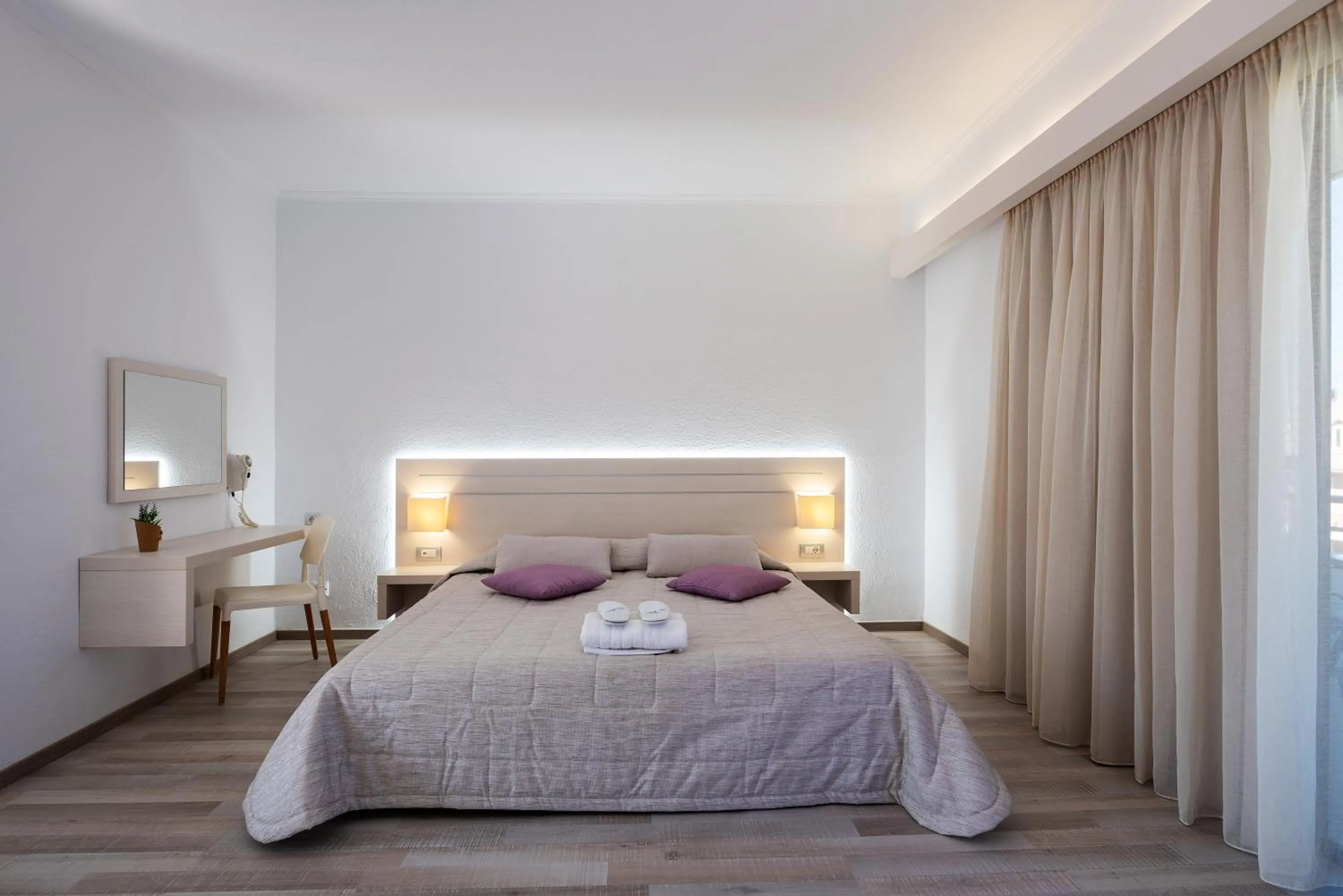 Bed in Terinikos Sunny Garden Hotel & Junior Suites New Renovation 2025