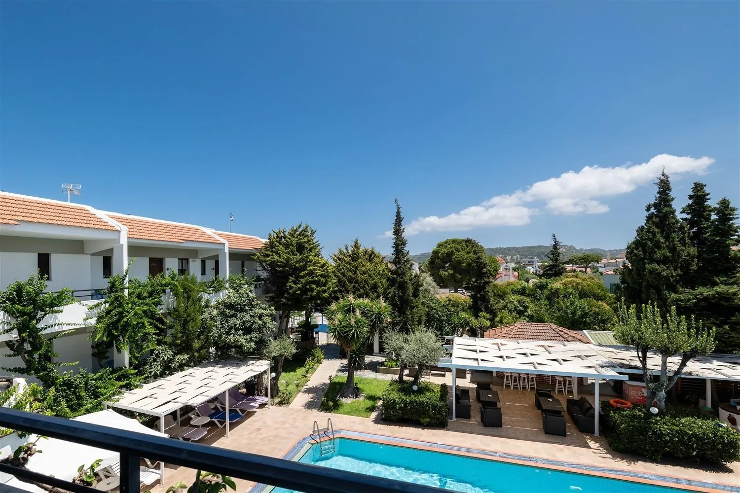 Property building in Terinikos Sunny Garden Hotel & Junior Suites New Renovation 2025