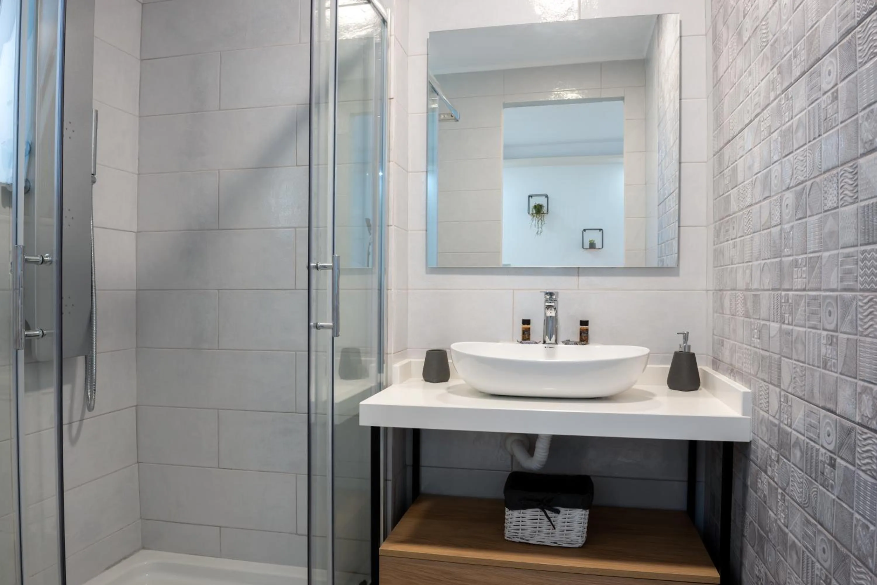 Terinikos Sunny Garden Hotel & Junior Suites New Renovation 2025