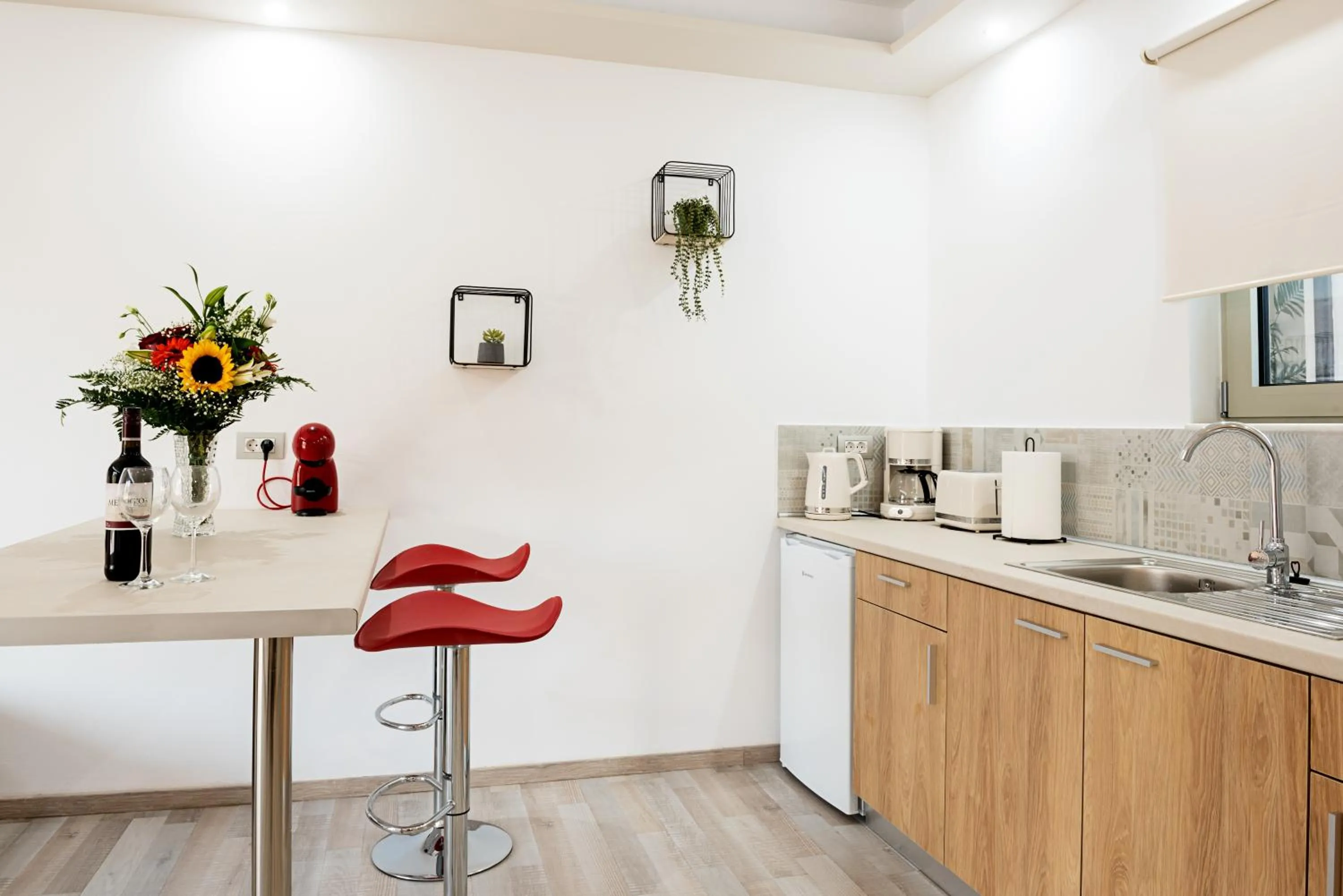 Terinikos Sunny Garden Hotel & Junior Suites New Renovation 2025