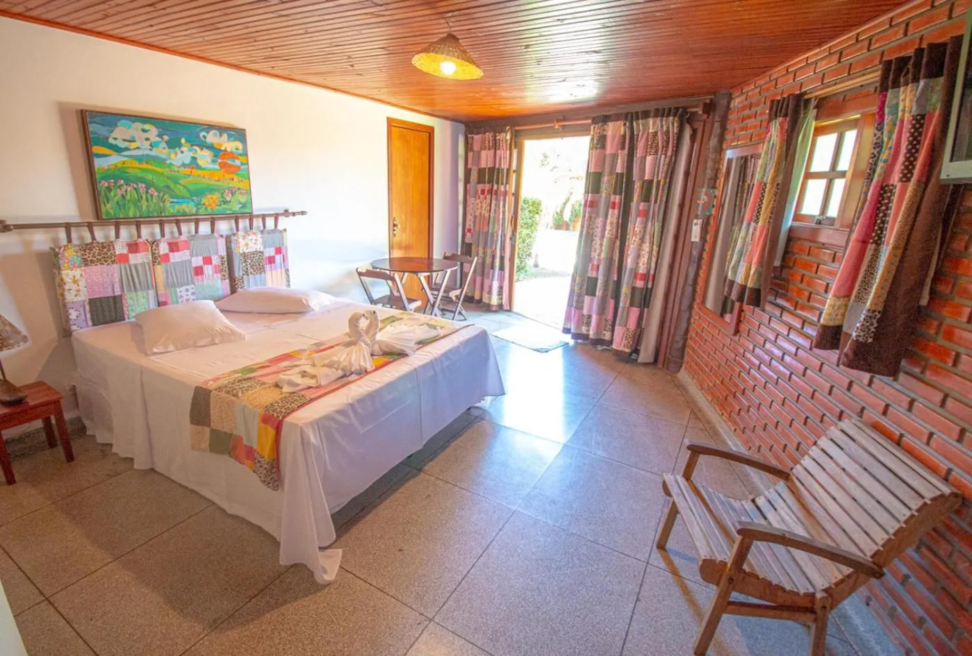 View (from property/room), Bed in Hotel Pousada Arizona