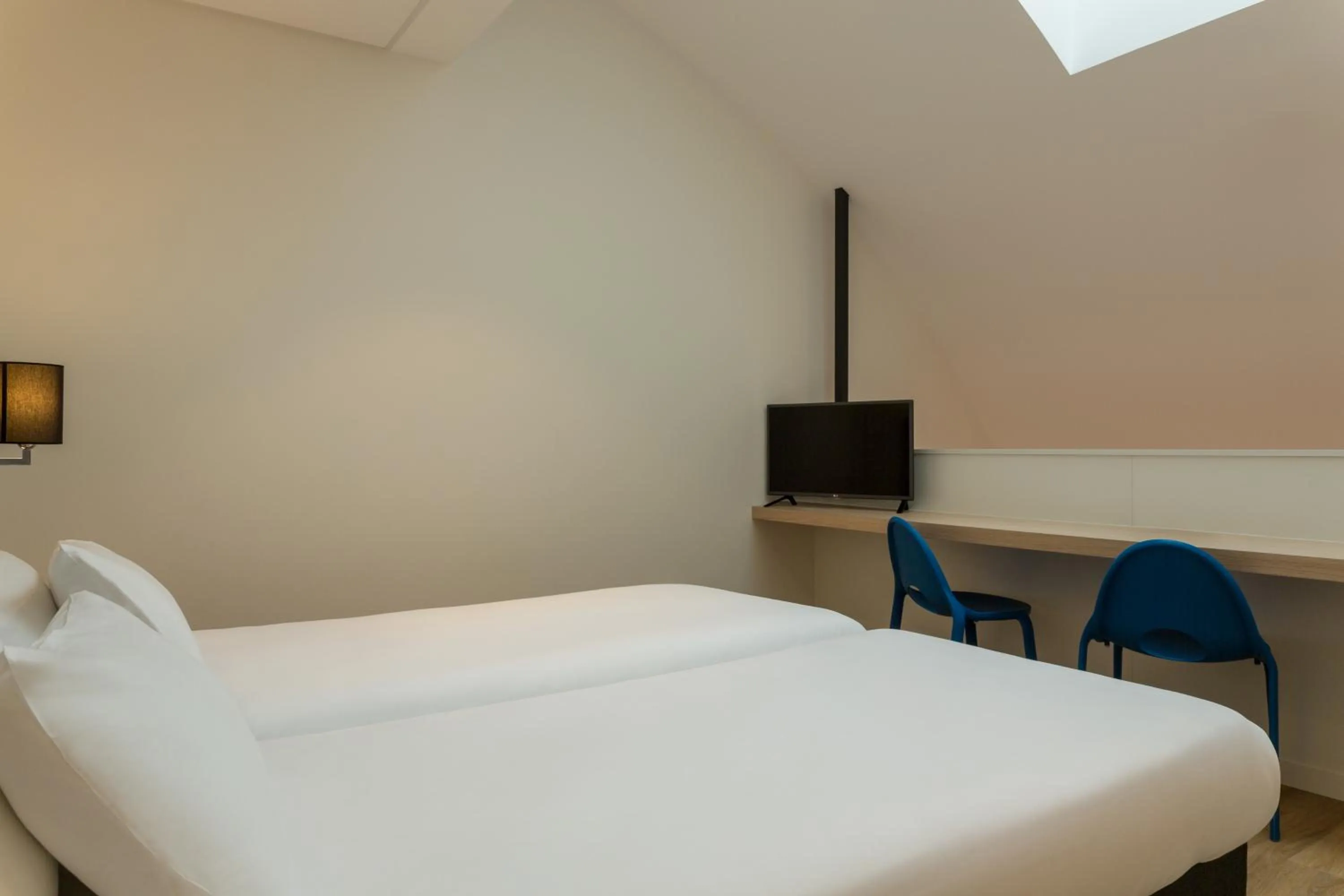 Bed in Hôtel Originals City, Armony Dijon - Chenôve