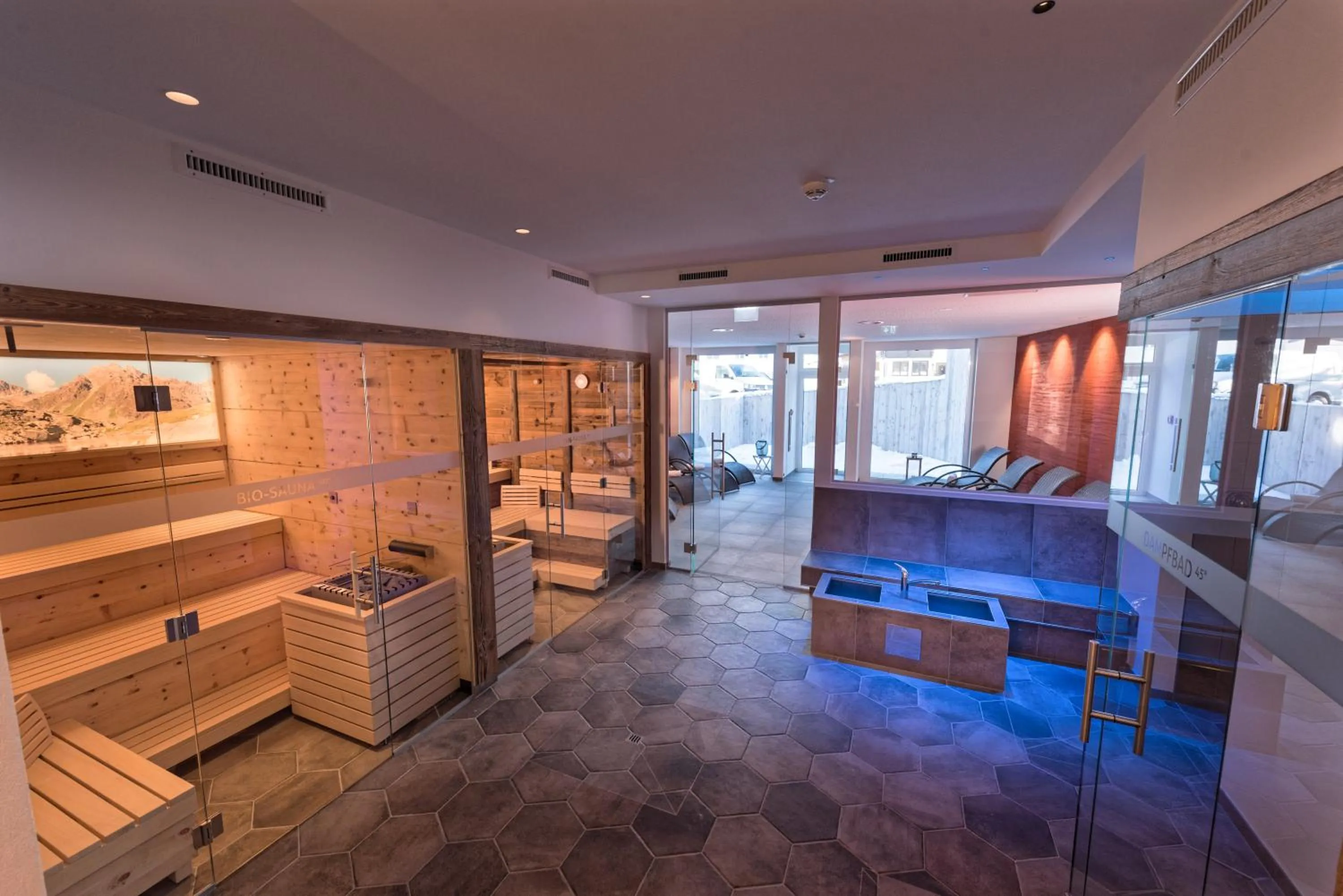 Spa and wellness centre/facilities, Bed in Hotel Alpenfeuer Montafon