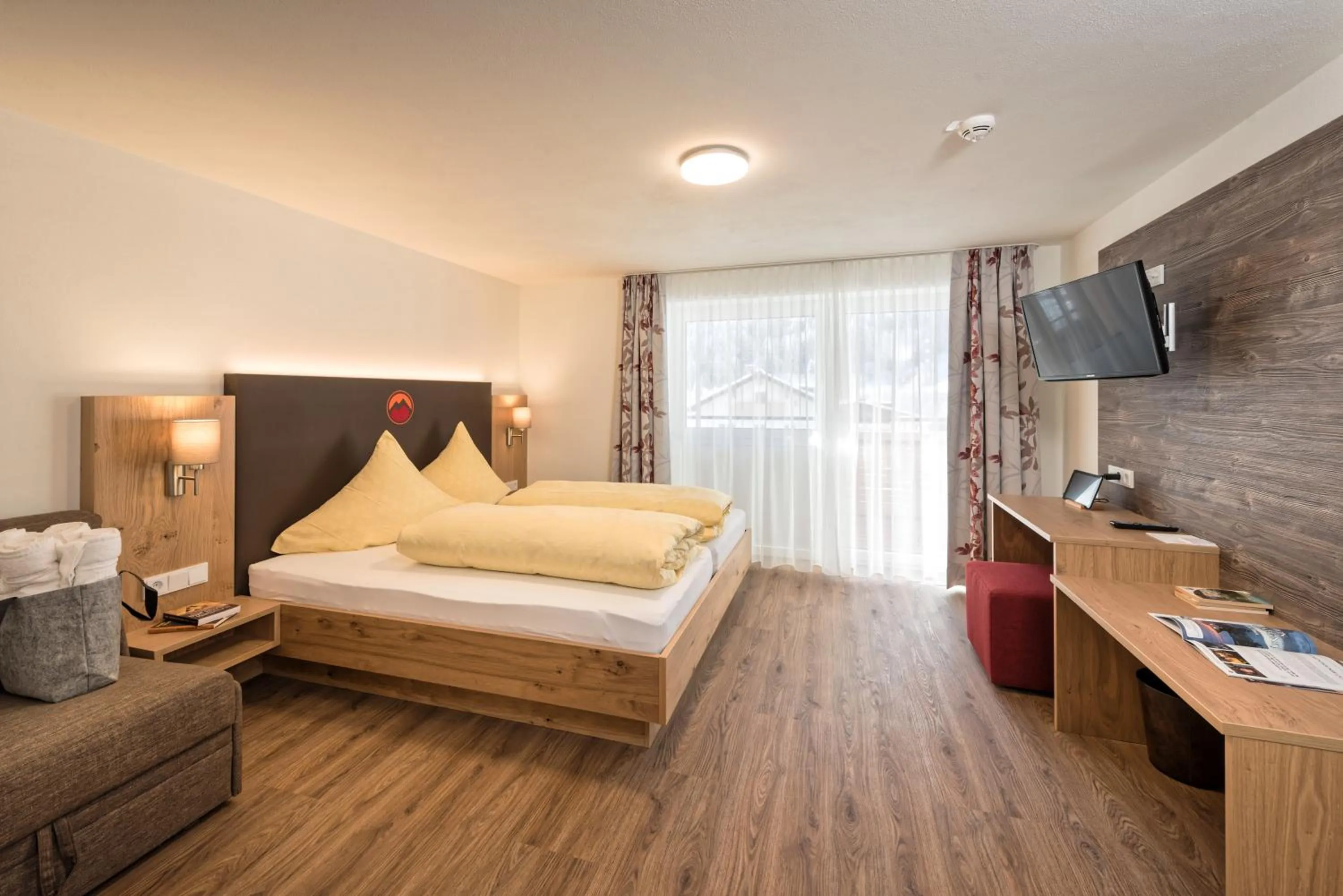 Bedroom, Bed in Hotel Alpenfeuer Montafon