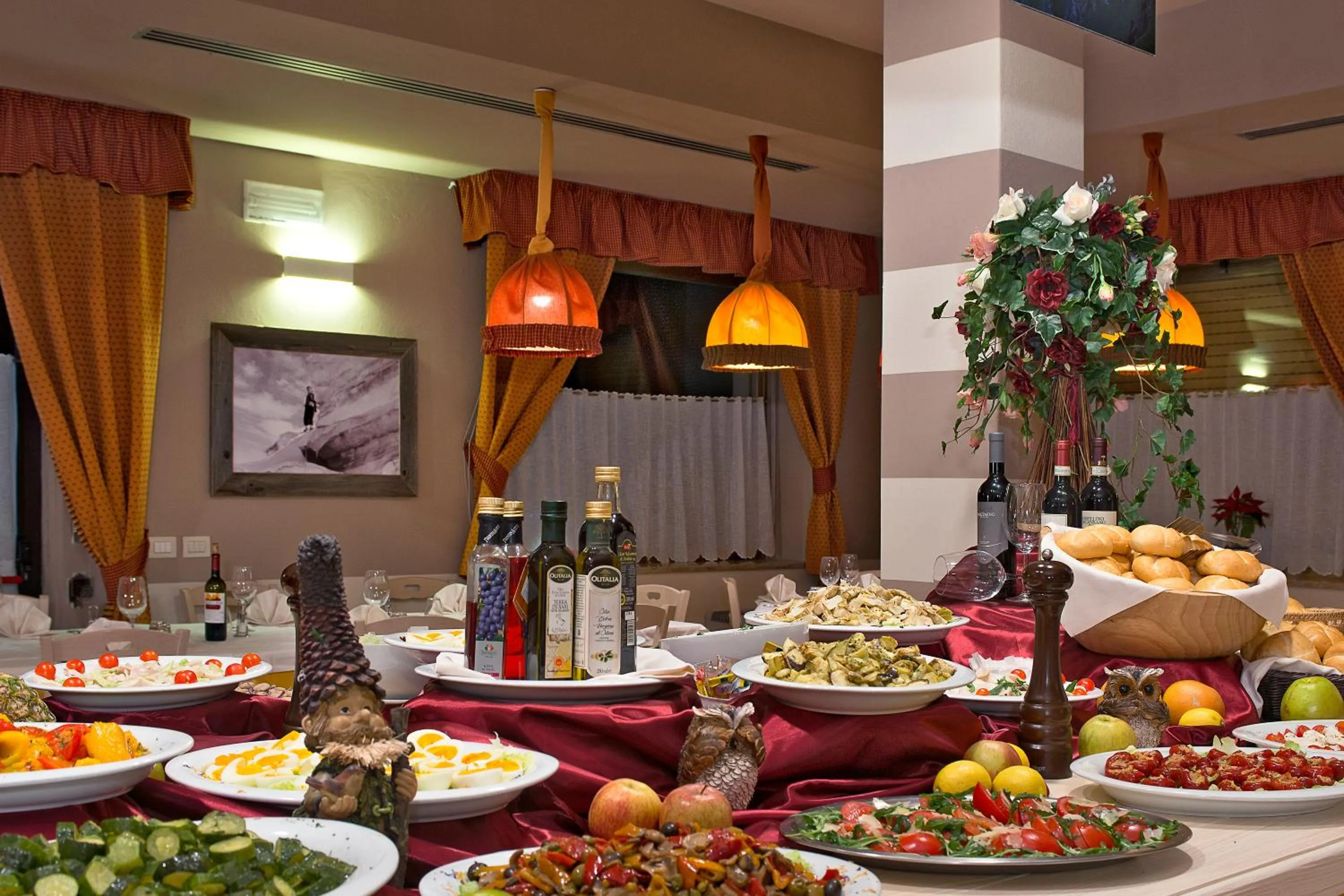 Restaurant/places to eat in GH Hotel Piaz