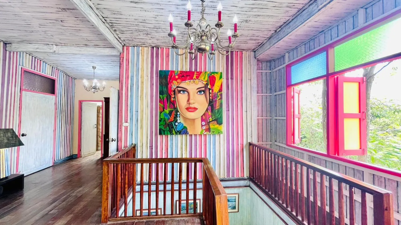 Decorative detail in Baan Ing Khao