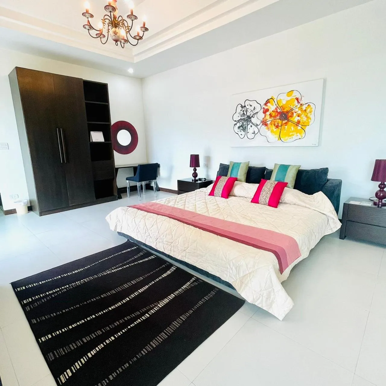 Photo of the whole room, Bed in Baan Ing Khao