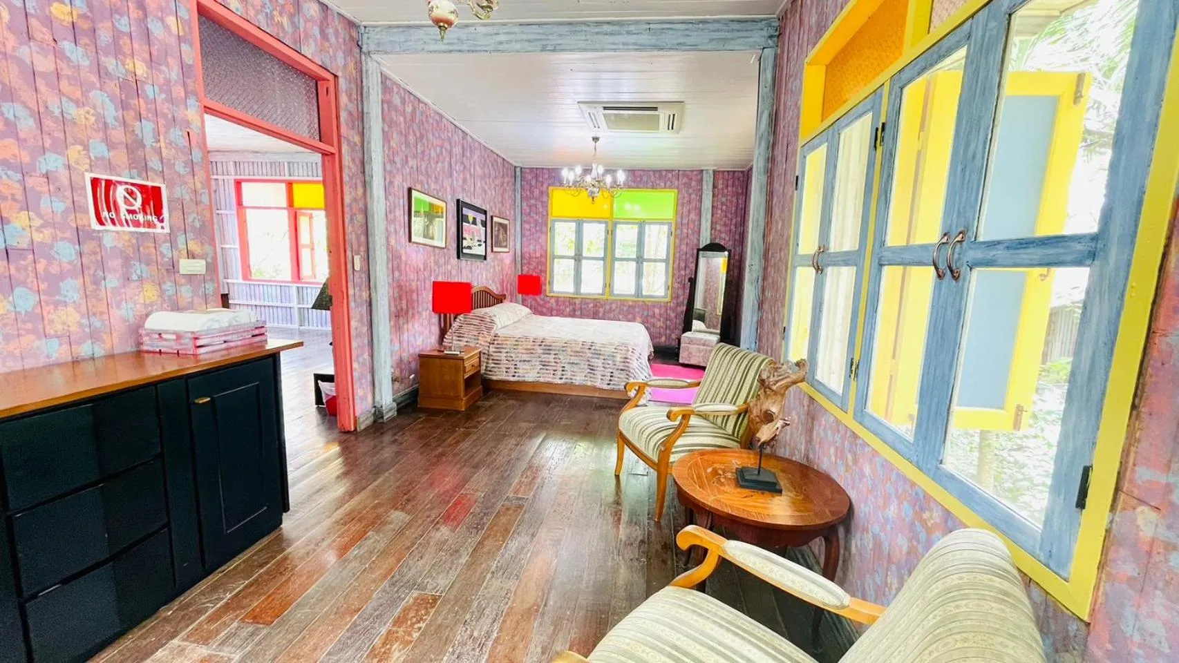 Photo of the whole room, Bed in Baan Ing Khao