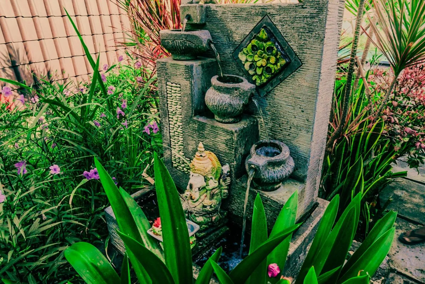 Bataran Garden Cottage