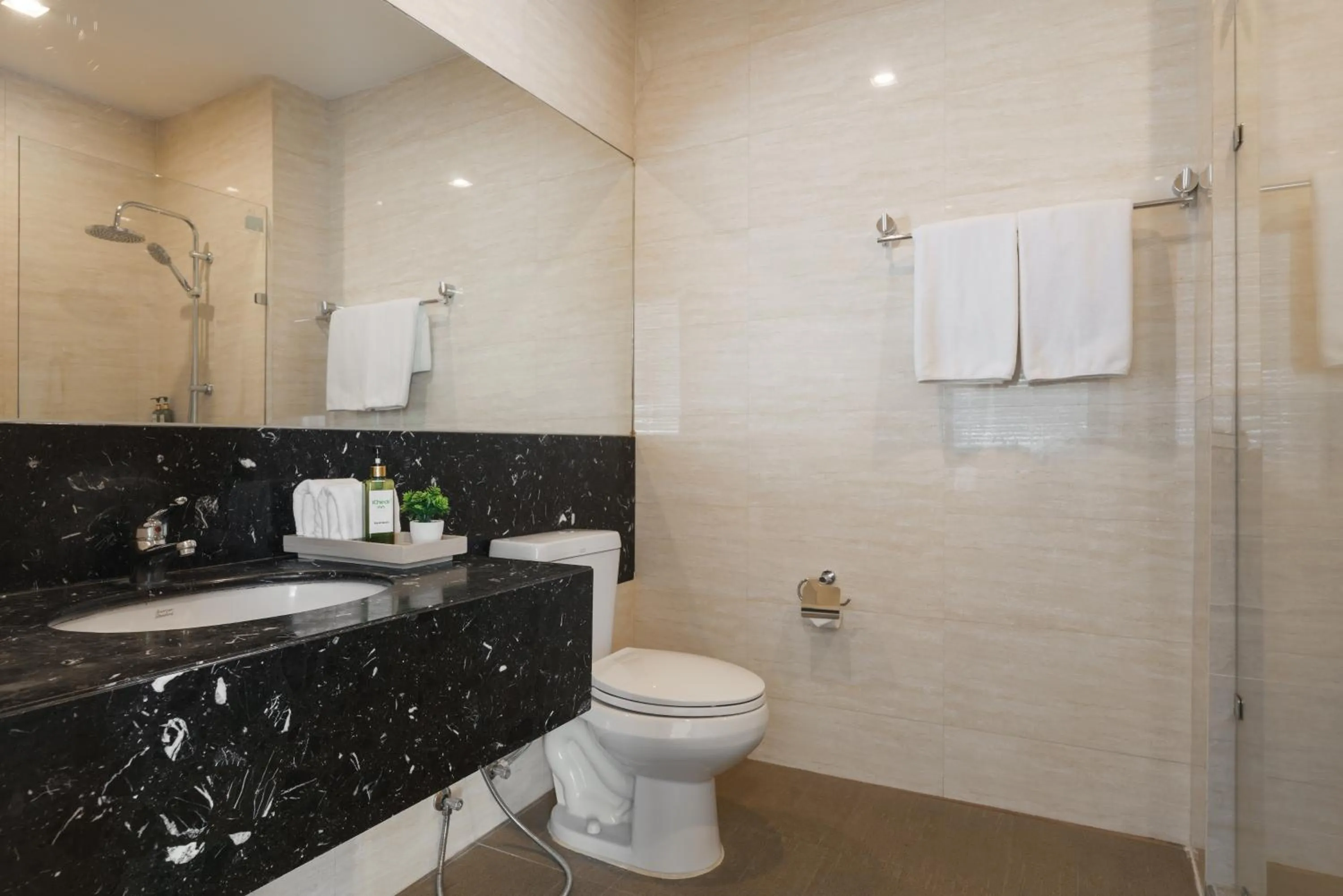 Shower in iCheck inn Residence soi 2