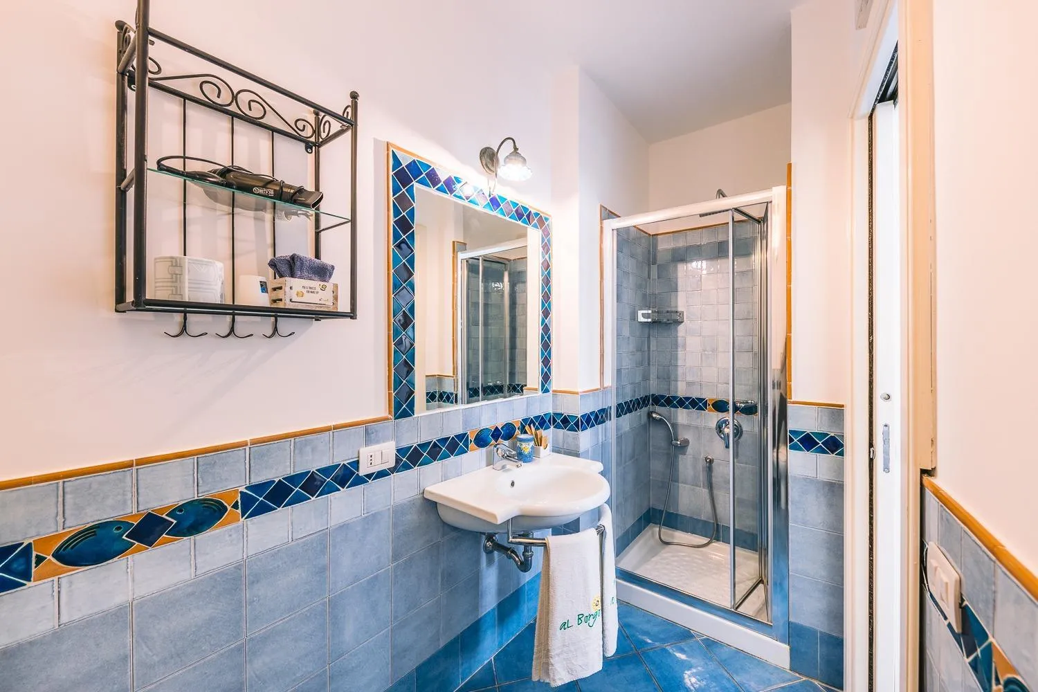 Shower in Al Borgo Torello