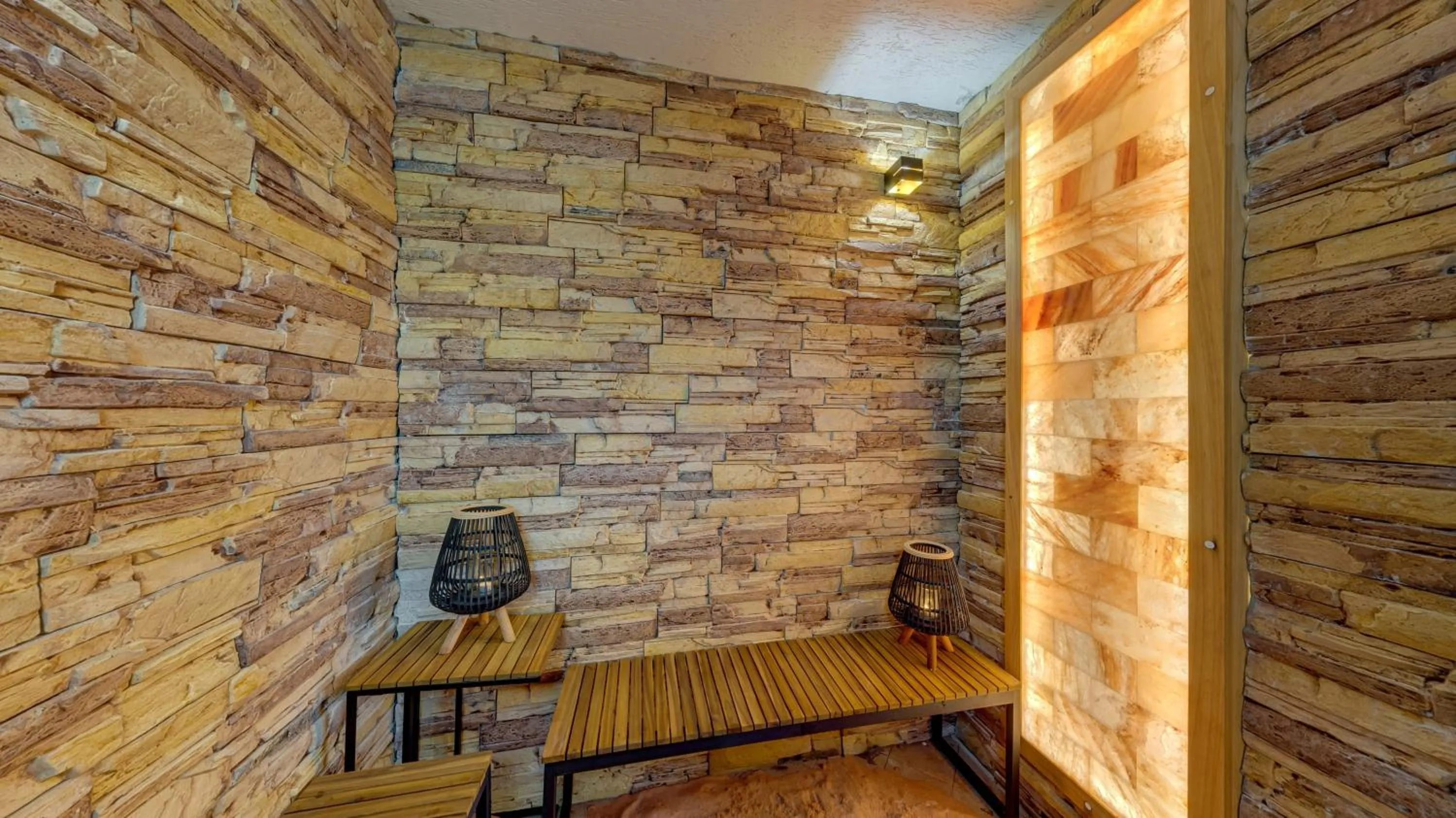 Property building in Grami Hotel