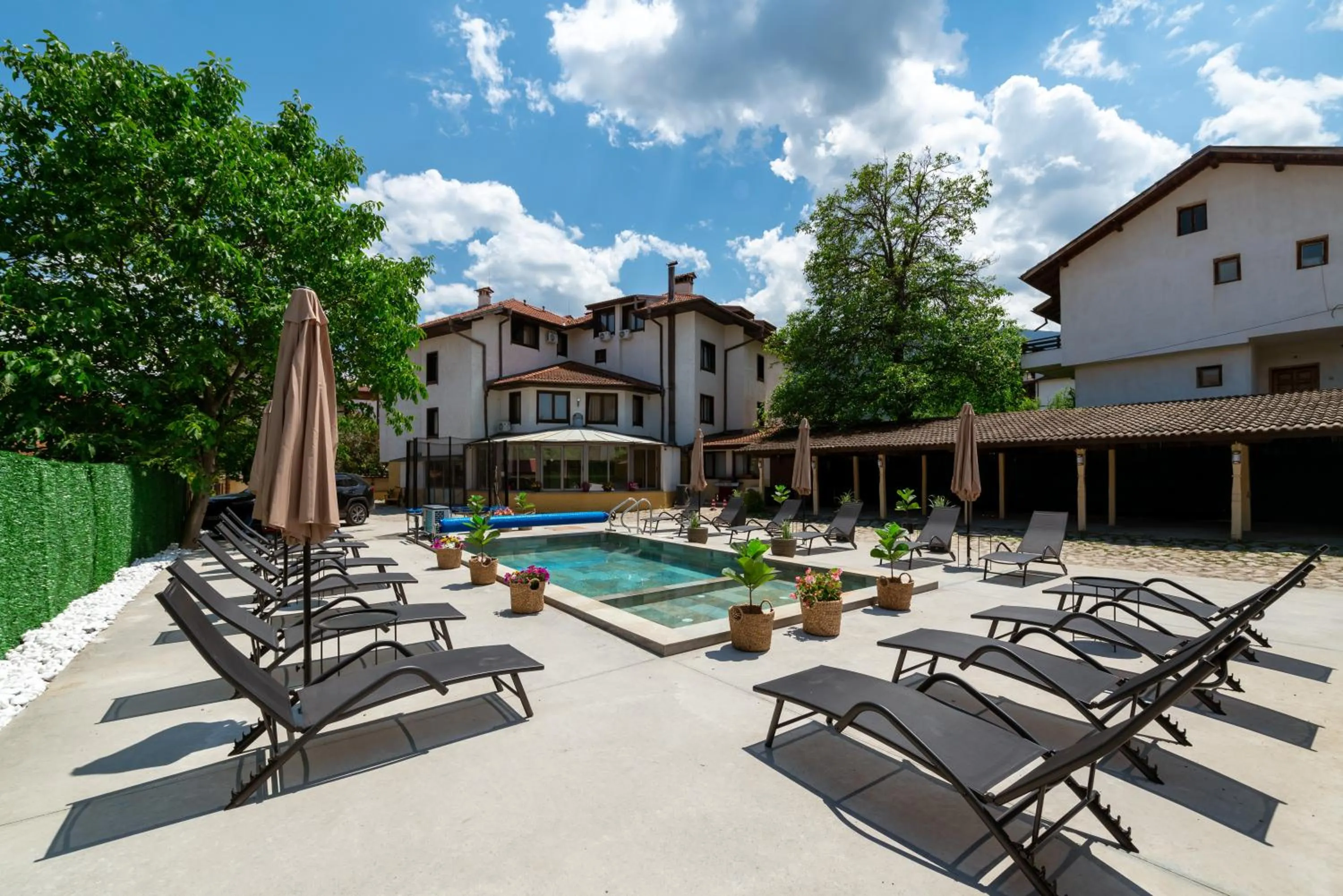 Property building in Grami Hotel