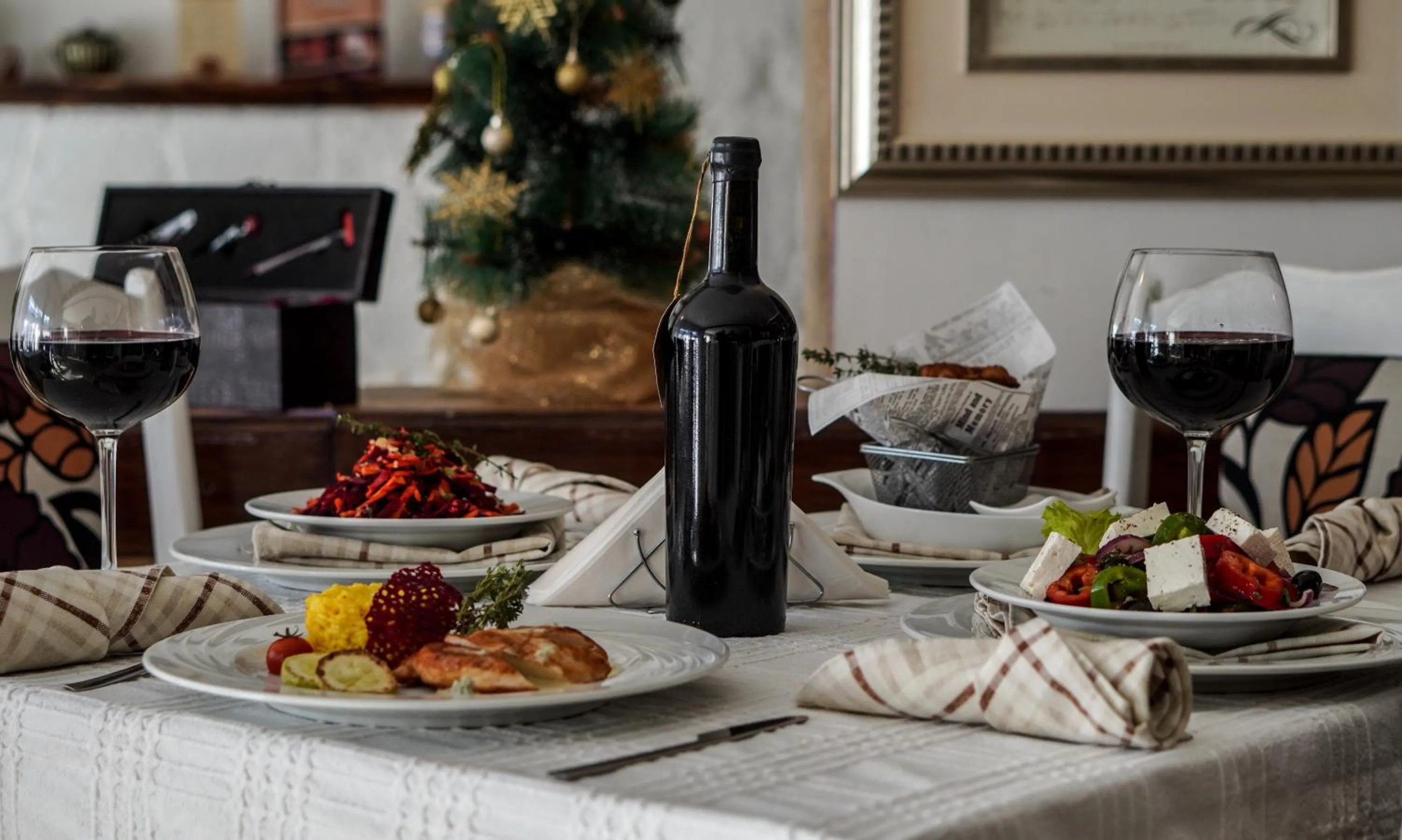 Food and drinks in Grami Hotel