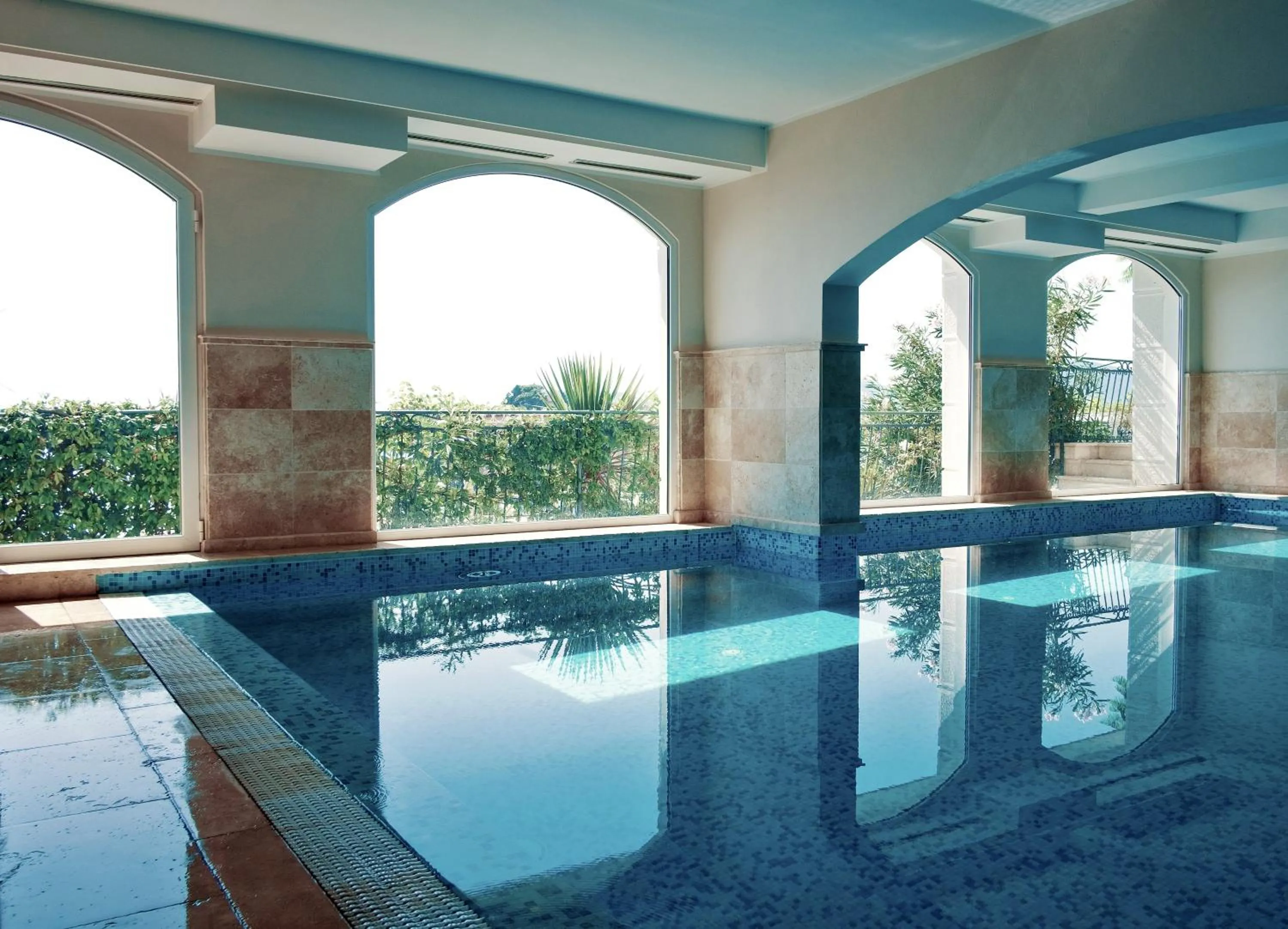 Pool view in Hotel Azimut