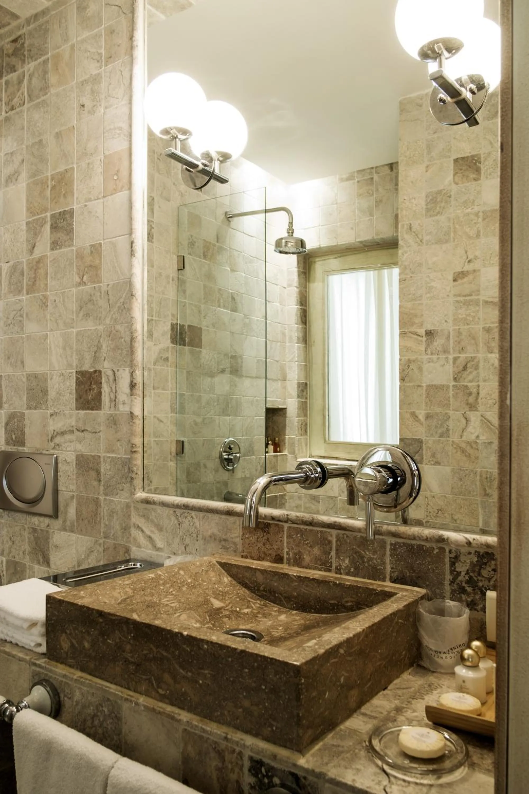 Shower in Hotel Azimut