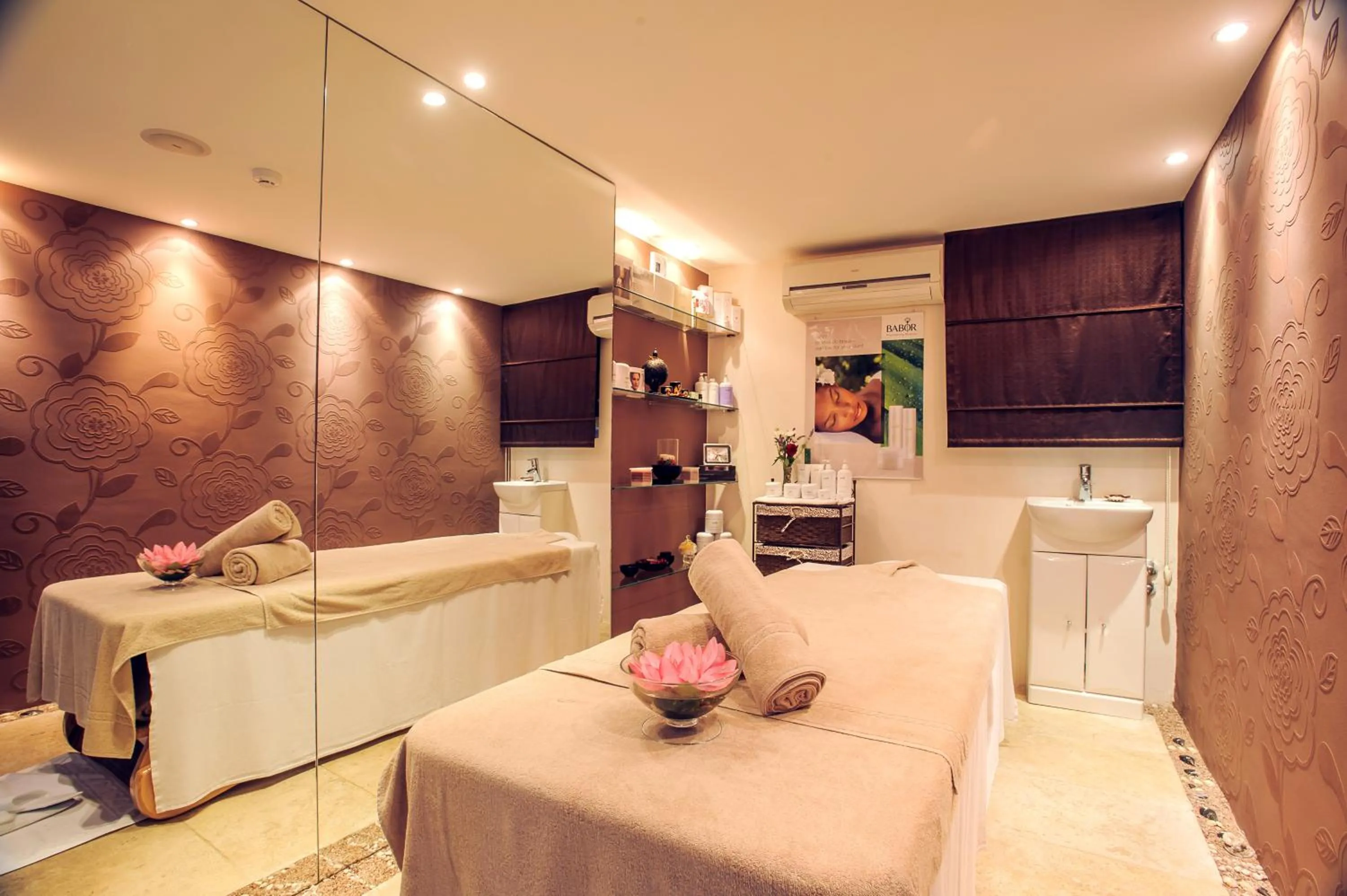 Massage in Hotel Azimut