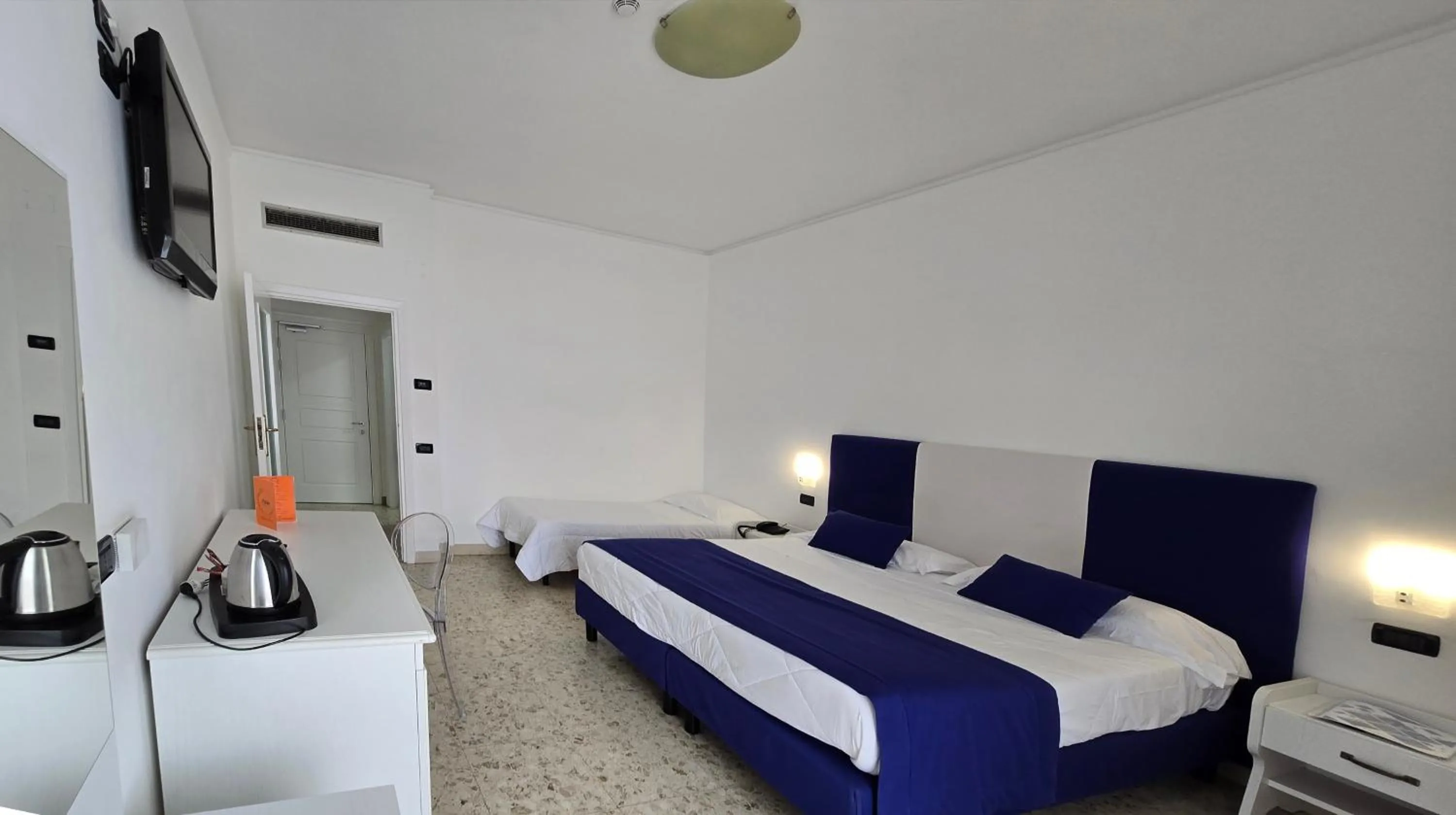 Bedroom, Bed in Hotel Il Nido Sorrento